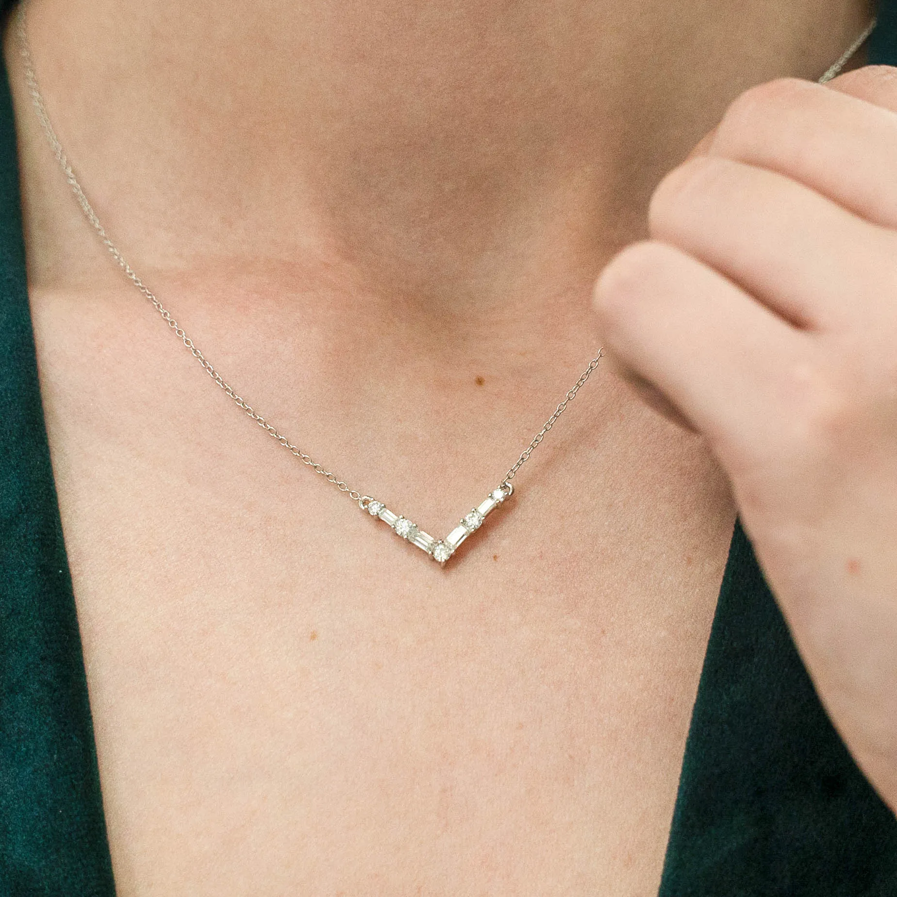 0.68 d.e.w cts Vera Moissanite Necklace