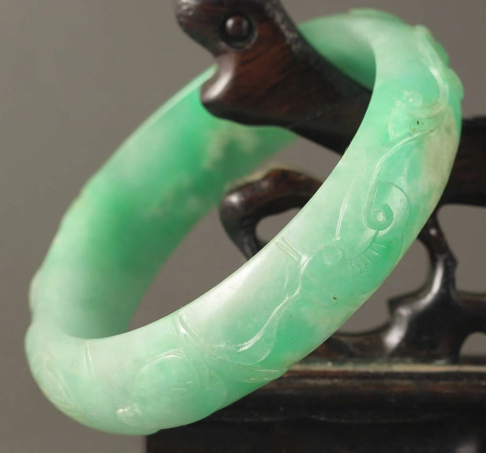 10% OFF- 55/56 mm Certified Natural Jadeite Emerald A Jade HandCarved Ruyi Flower Bracelet Bangle Y352