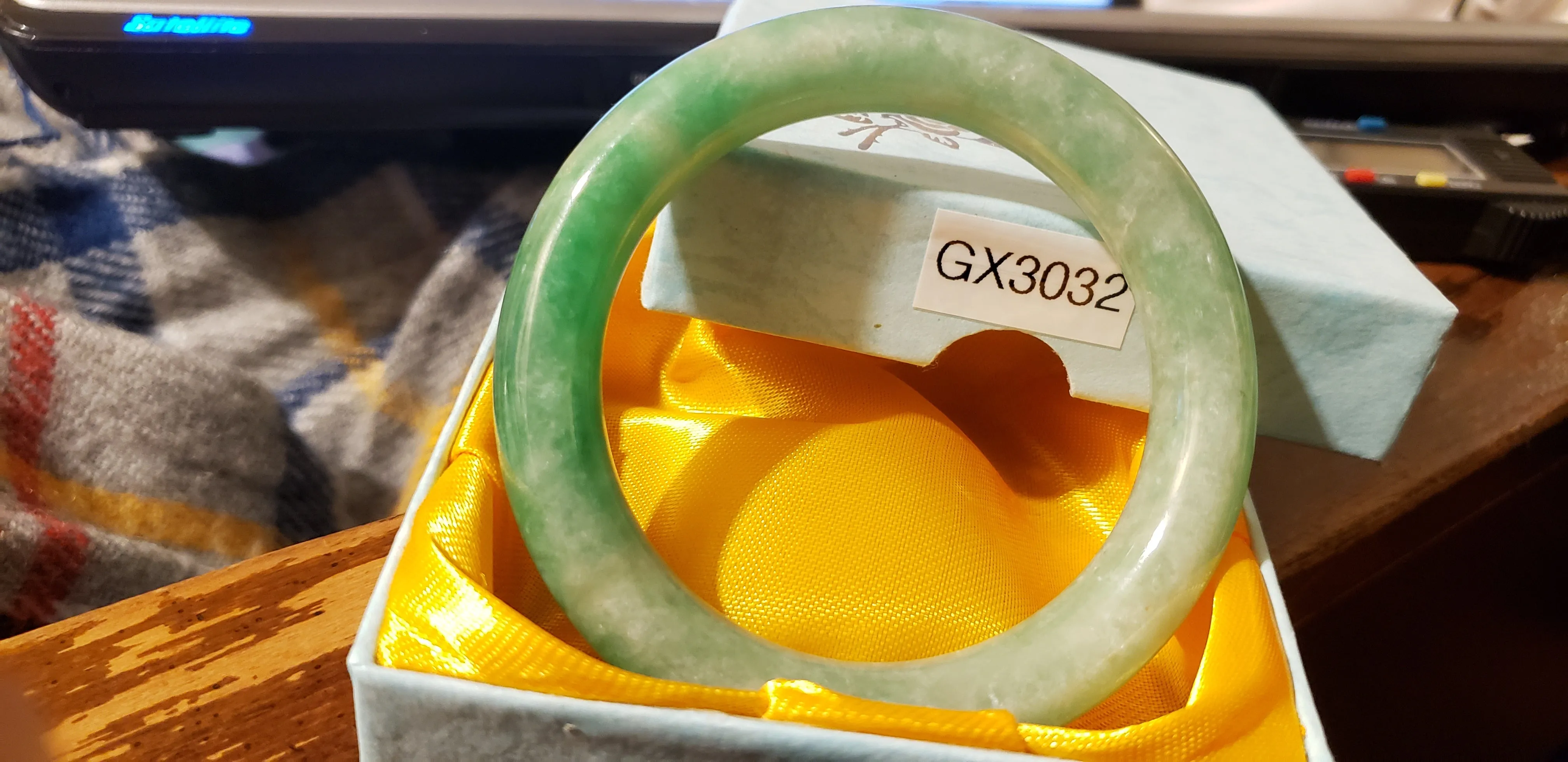 10% OFF- 55/56/57mm Certified Natural Jadeite Emerald A Jade HandCarved Round Bangle GX3032