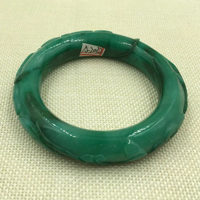 10% OFF- 57 mm-Certified Natural Jadeite Emerald Jade Bangle《Grade A》A-2032