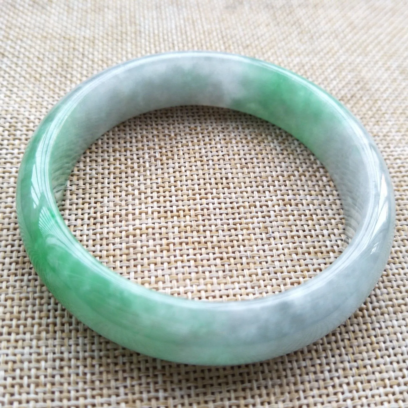 10% OFF- 57/58/59 mm Certified Natural Jadeite Emerald A Jade HandCarved Bangle W143