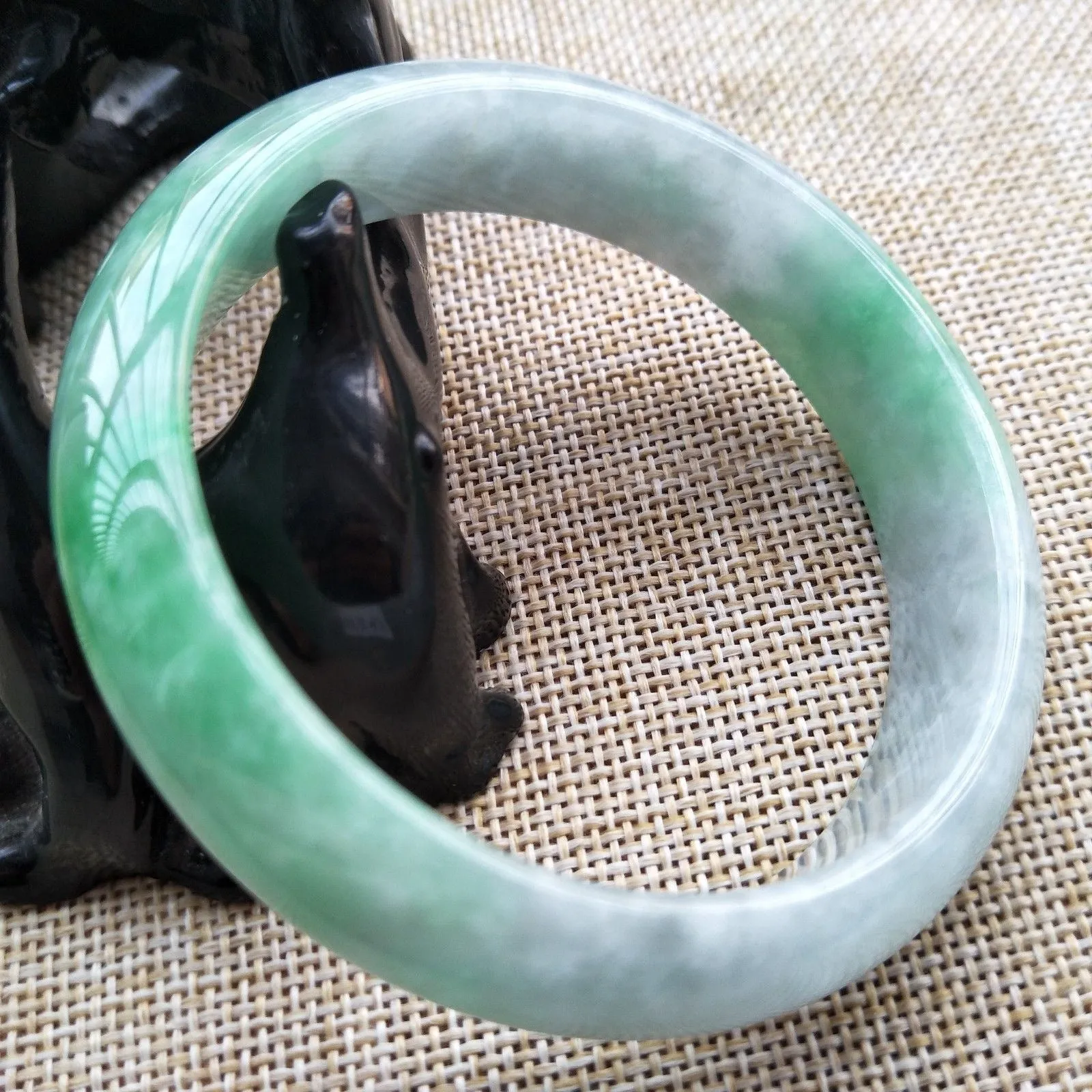 10% OFF- 57/58/59 mm Certified Natural Jadeite Emerald A Jade HandCarved Bangle W143