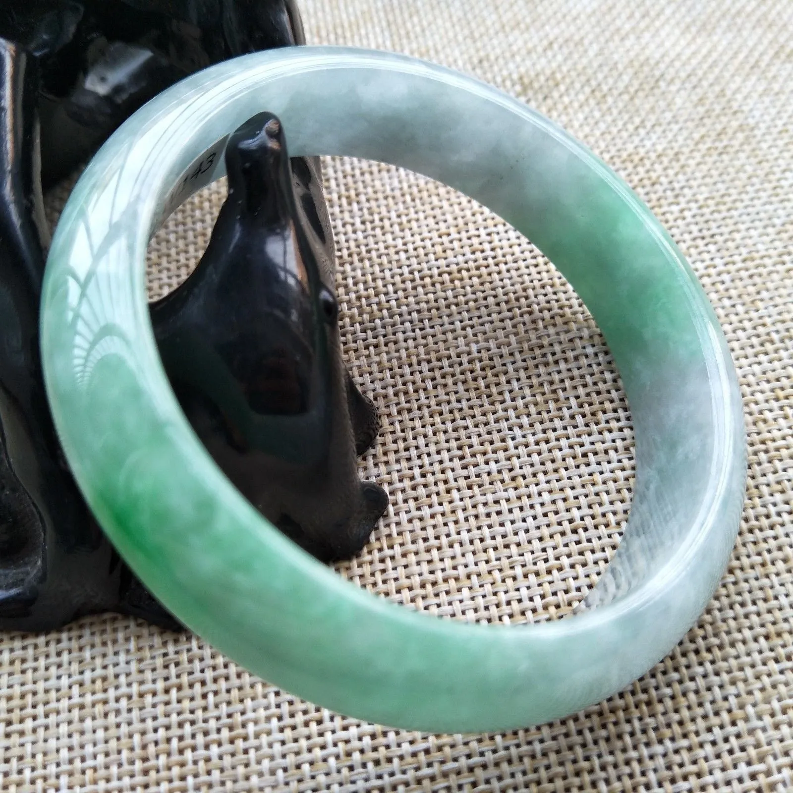 10% OFF- 57/58/59 mm Certified Natural Jadeite Emerald A Jade HandCarved Bangle W143