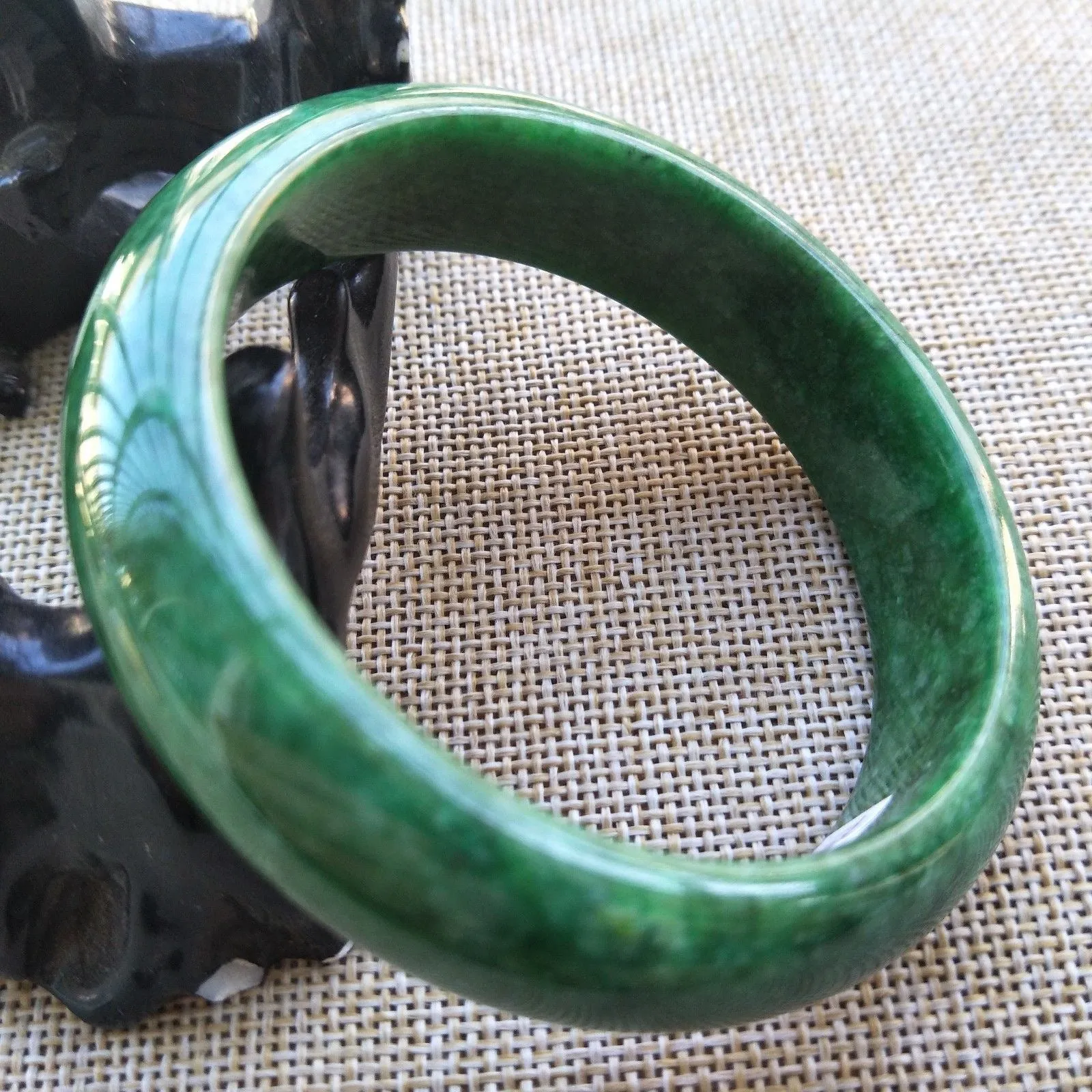 10% OFF- 57/58/59 mm Certified Natural Jadeite Emerald A Jade HandCarved Round Bracelet Bangle T804