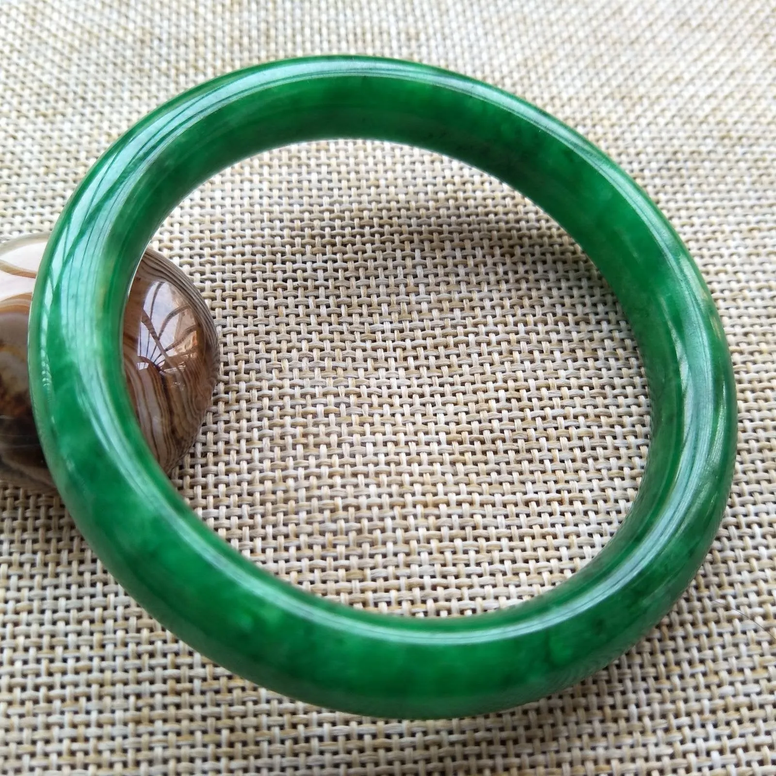 10% OFF- 57/58/59 mm Certified Natural Jadeite Emerald A*Jade Handcarved Bangle C149