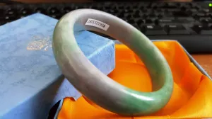 10% OFF- 57/58/59 mm Certified Natural Jadeite Emerald Jade Bangle《Grade A》3287