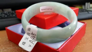 10% OFF- 57/58/59 mm Certified Natural Jadeite Emerald Jade Bangle《Grade A》A648