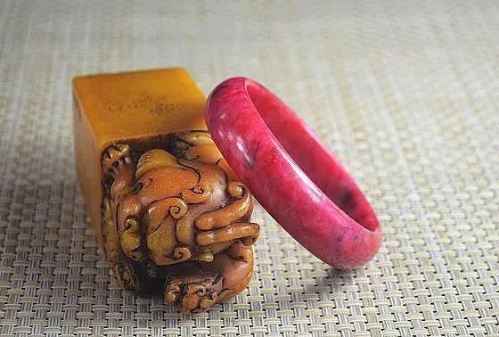 10% OFF- 57/58/59 mm Certified Natural Red Emerald A*Jade Handcarved Bangle X02