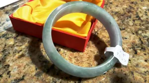 10% OFF- 58/59/60 mm Certified Natural Jadeite Emerald Jade Bangle《Grade A》A039