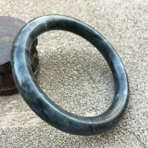 10% OFF- 58/59/60mm Certified Natural Black Fluttering flower Emerald A*Jade HandCarved Round Bangle A1940