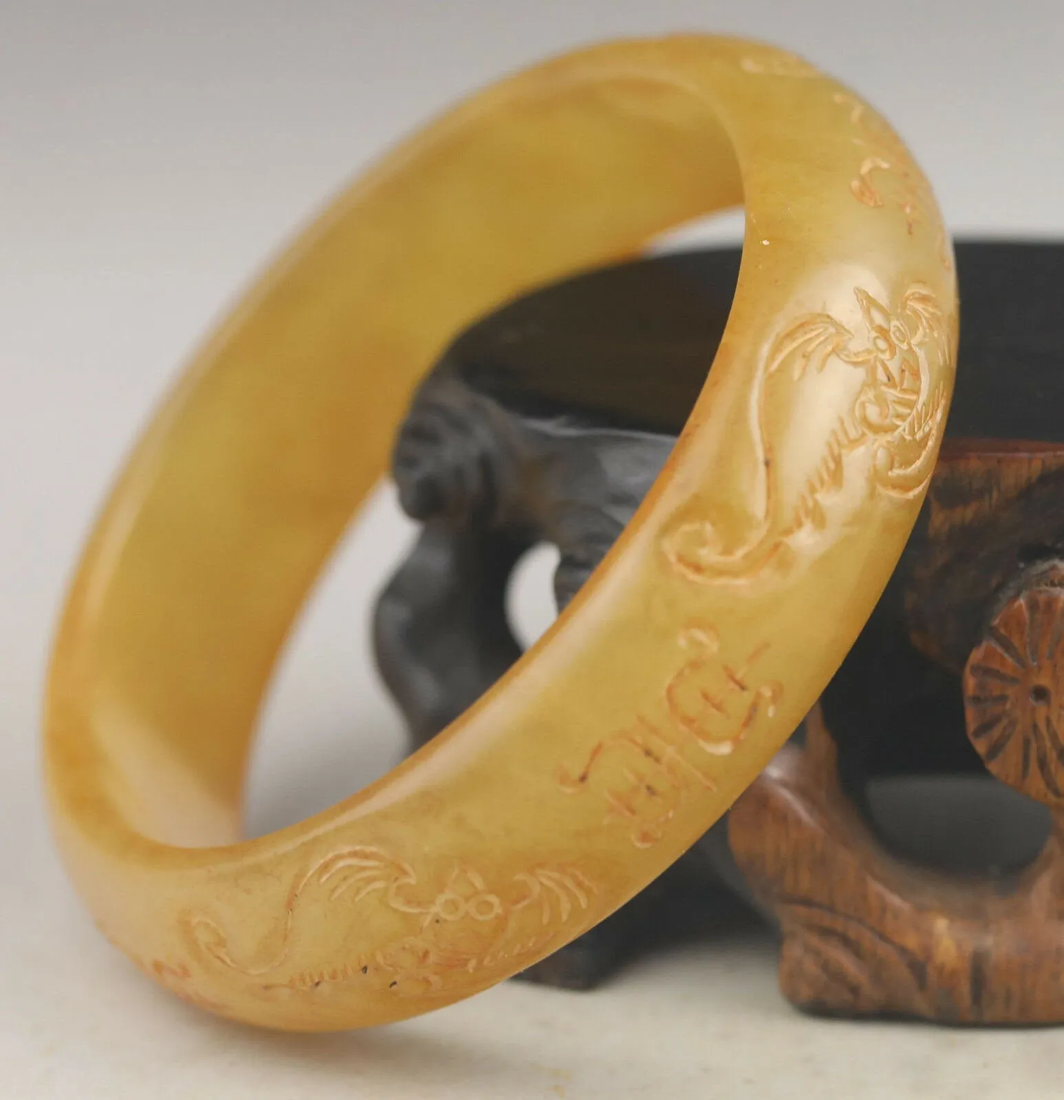 10% OFF- 58/59/60mm Certified Natural Jadeite Emerald A*Jade HandCarved Bats Shou Bangle NO.G212
