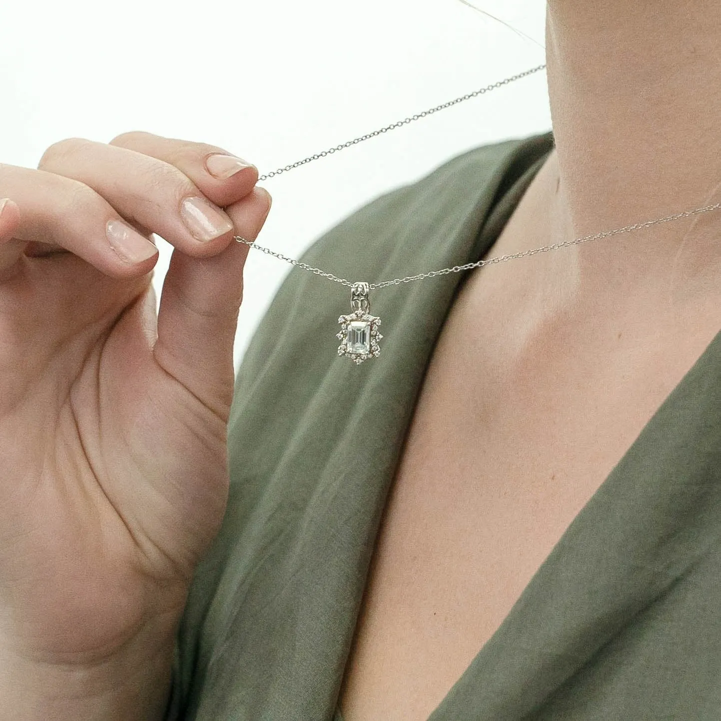 1.19 d.e.w cts Bridget Moissanite Necklace