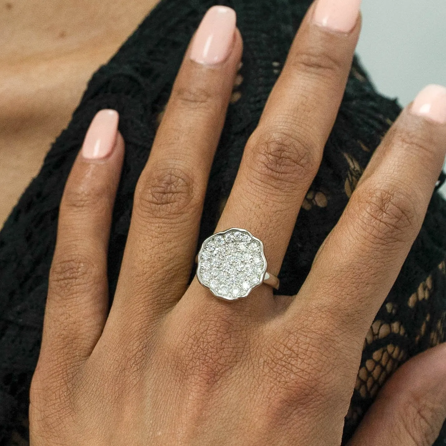 1.20 d.e.w cts Zinnia Moissanite Ring