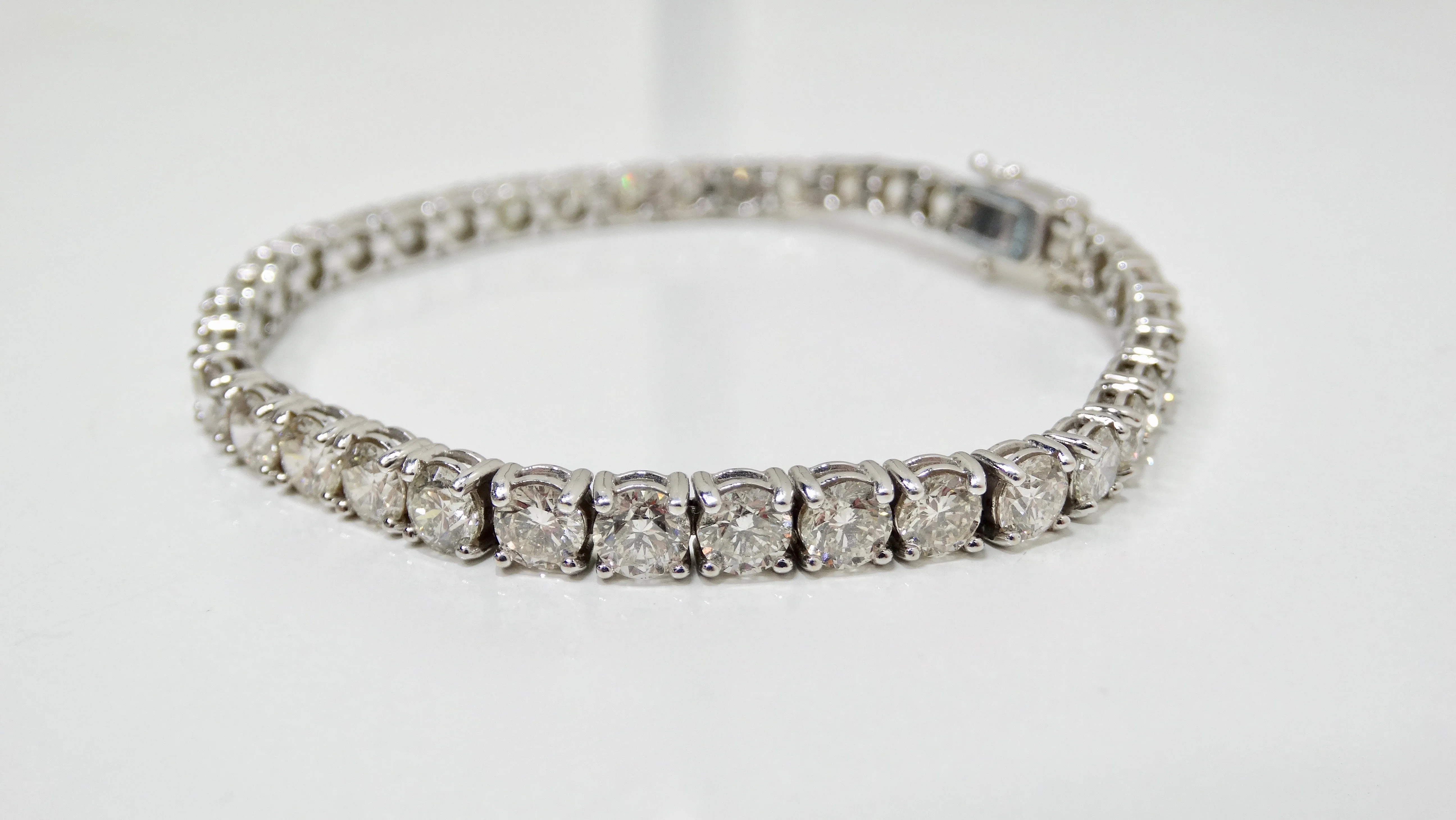 14 Karat White Gold Diamond Tennis Bracelet