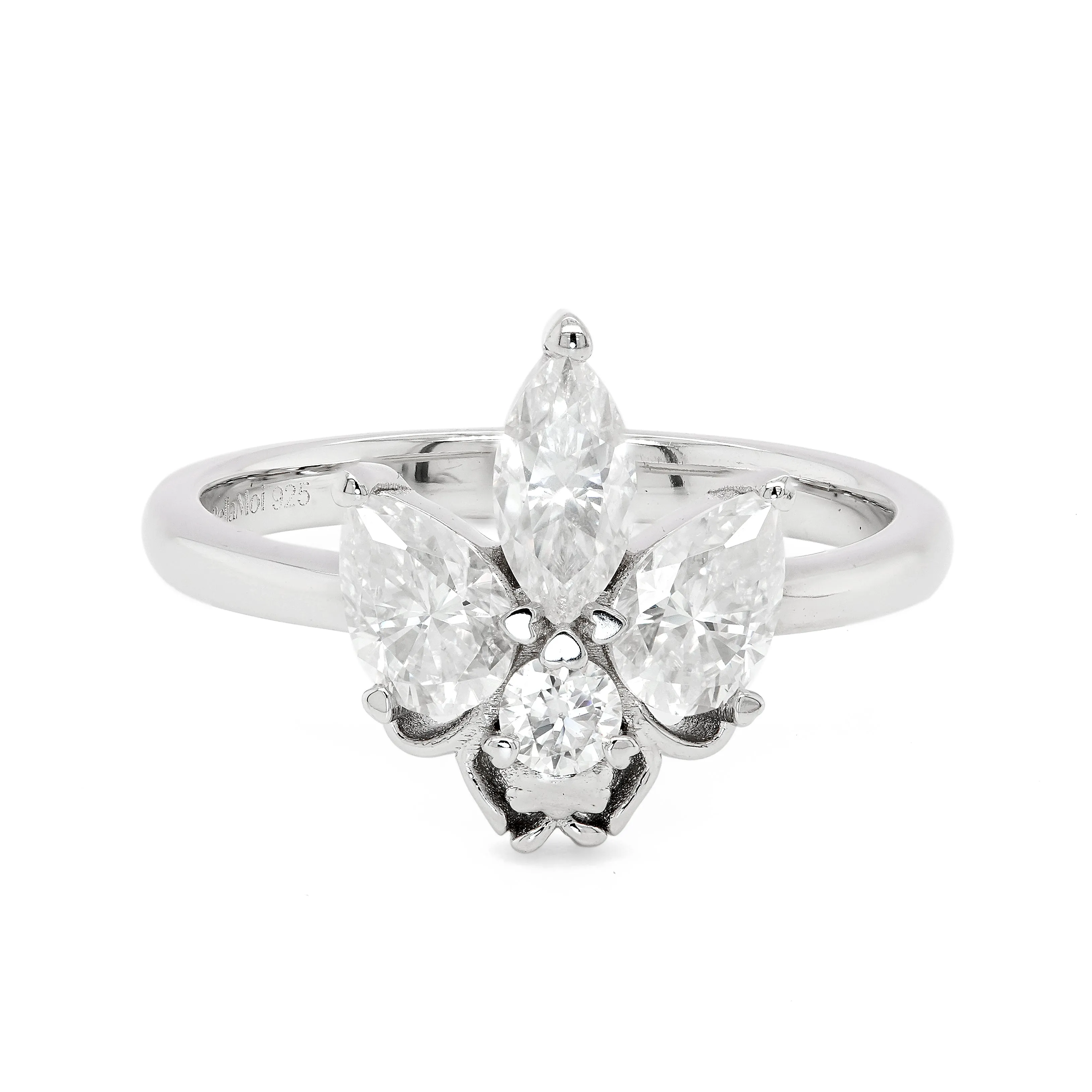 1.50 d.e.w cts Moissanite Ring