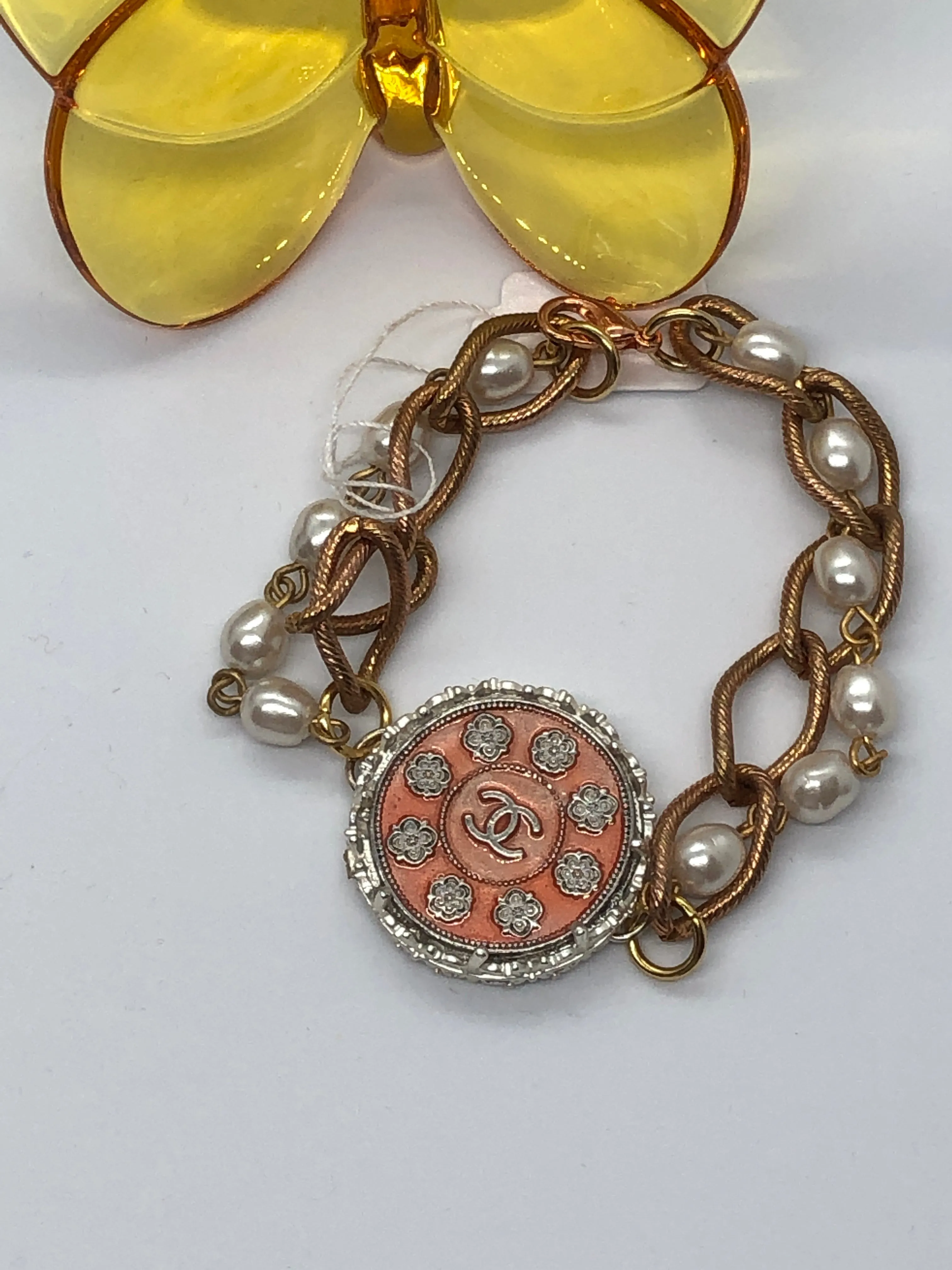 #154 Vintage Couture Bracelet 28mm
