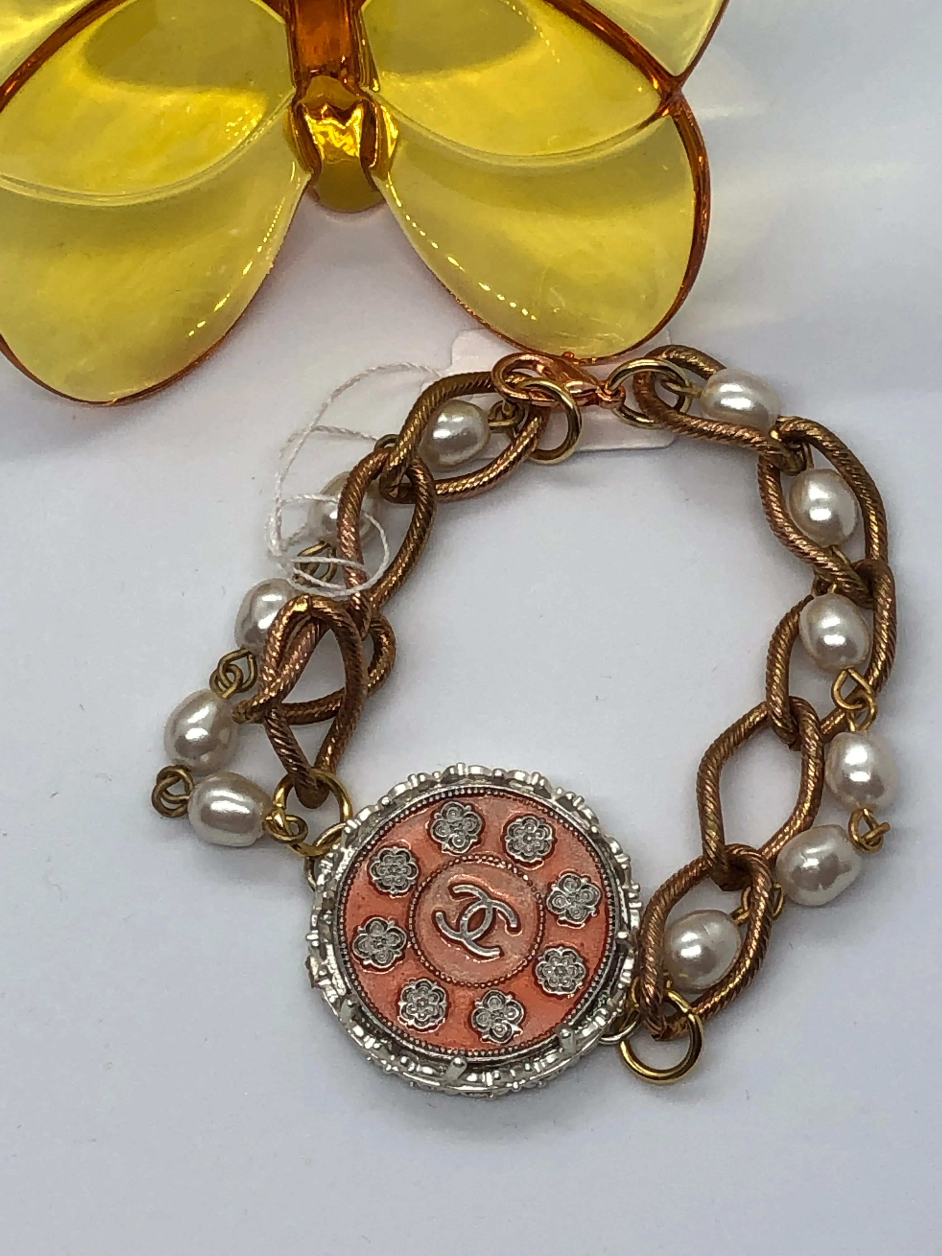 #154 Vintage Couture Bracelet 28mm