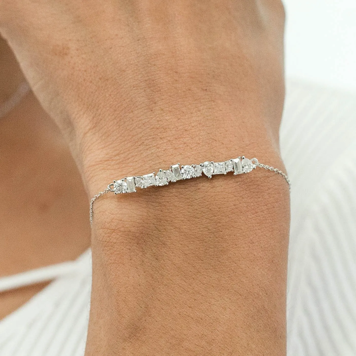 1.83 d.e.w cts Soleil Moissanite Bracelet