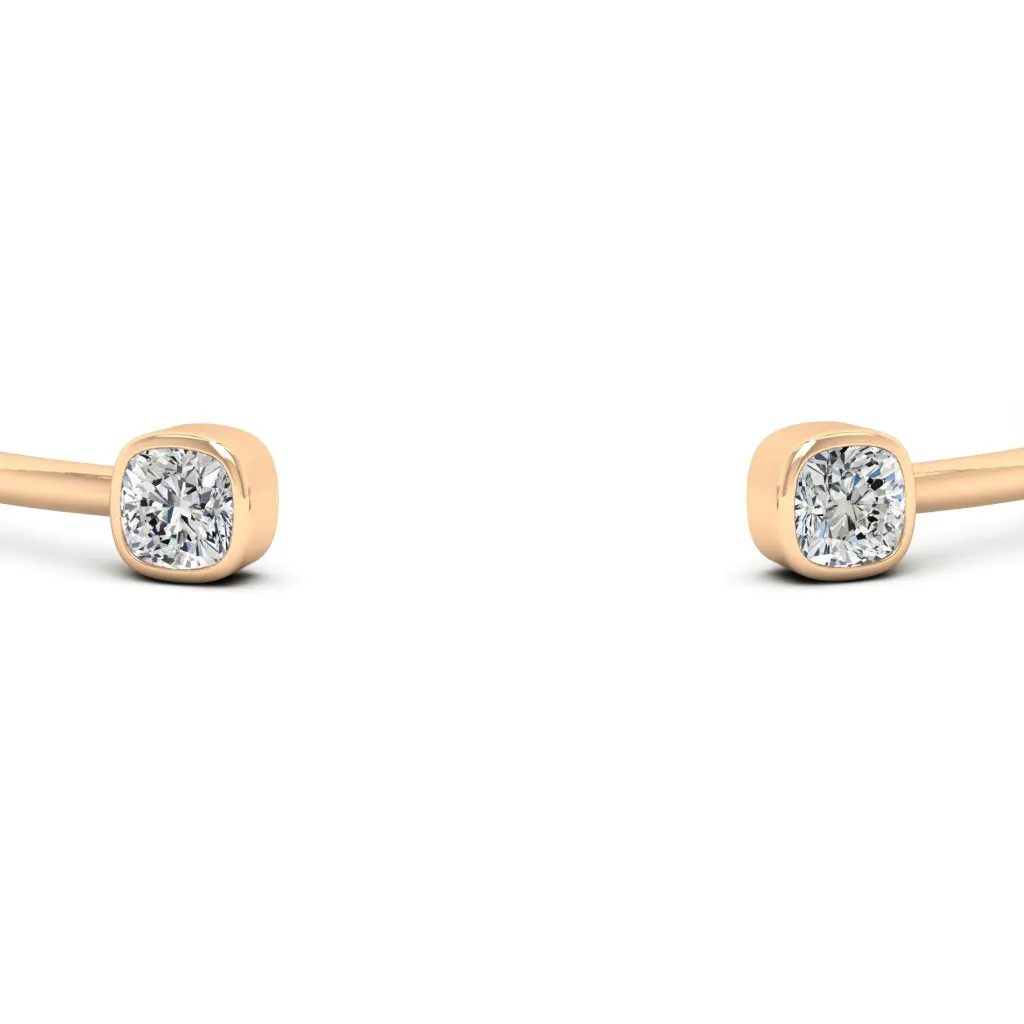 1.96 d.e.w Moissanite Bangle