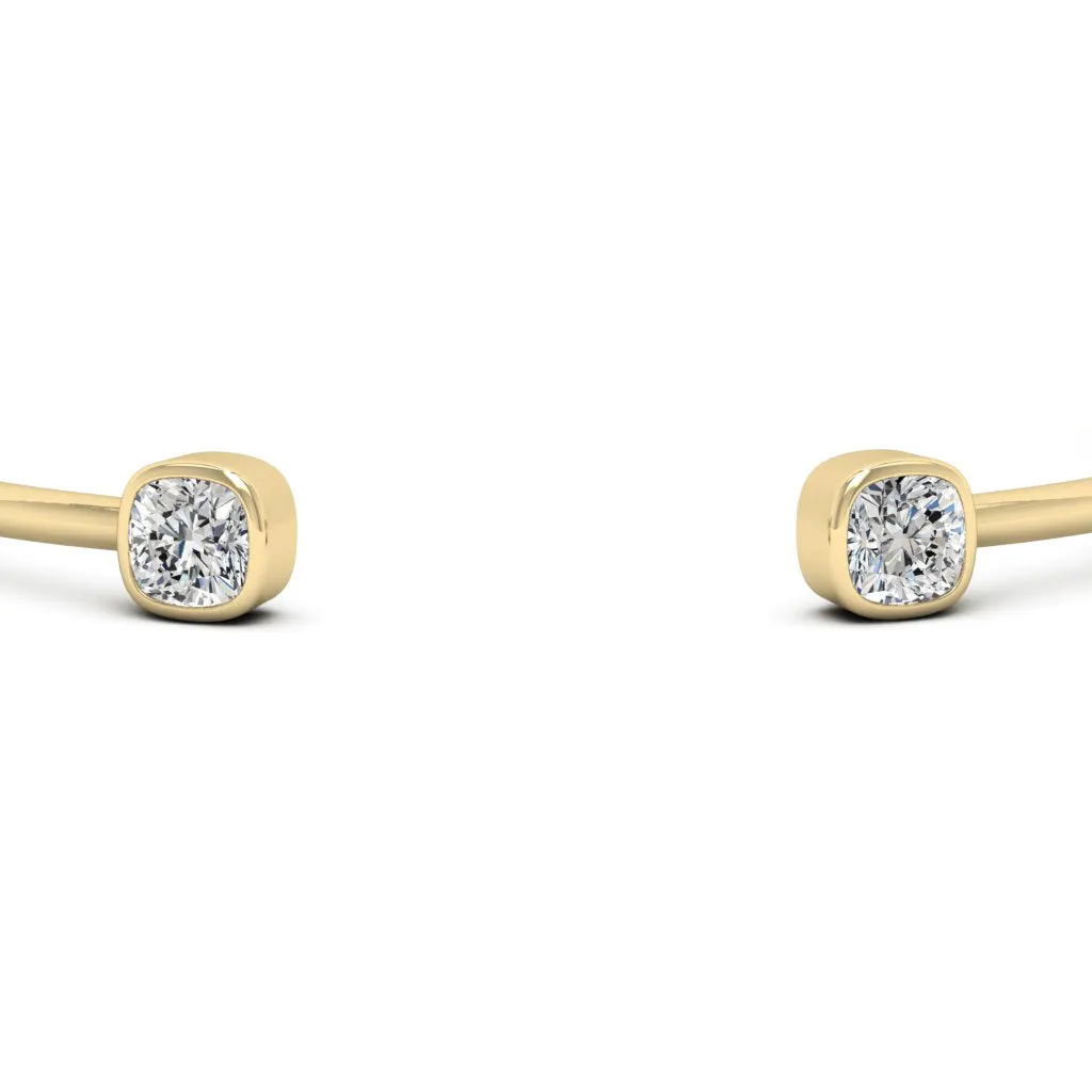 1.96 d.e.w Moissanite Bangle