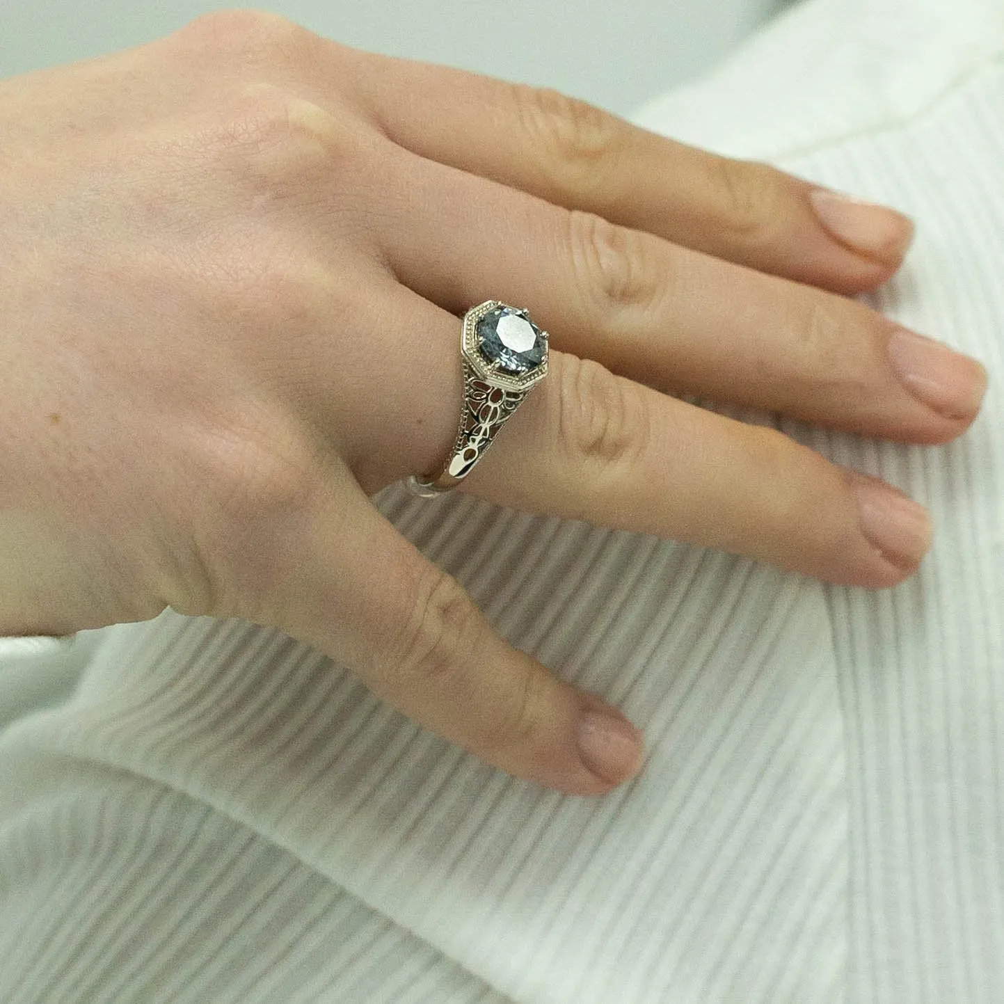 2.00 d.e.w cts 8mm Round Isabella Moissanite Ring