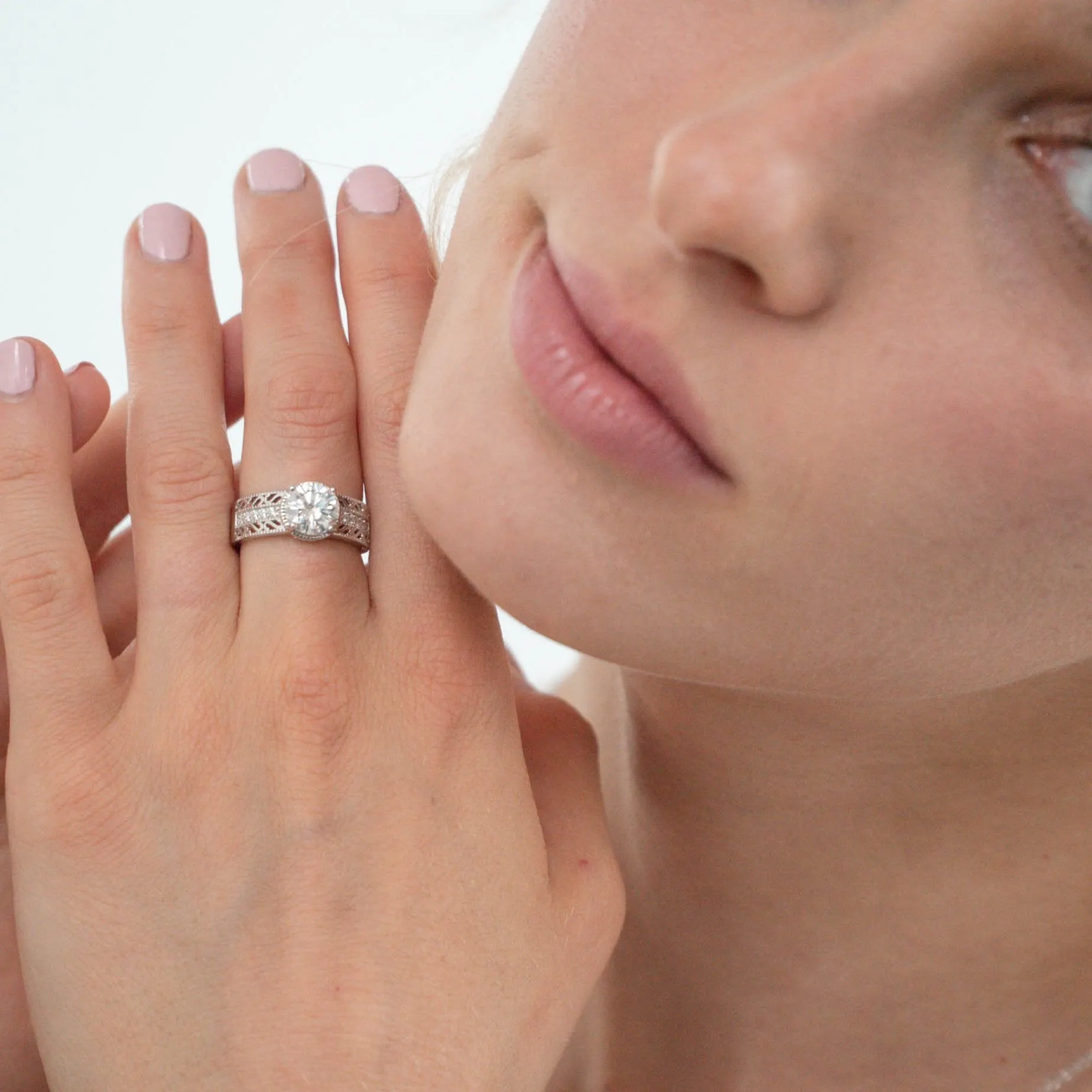 2.15 d.e.w cst Laryssa Moissanite Ring