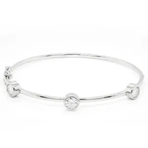 2.40 d.e.w cts Moissanite Bangle