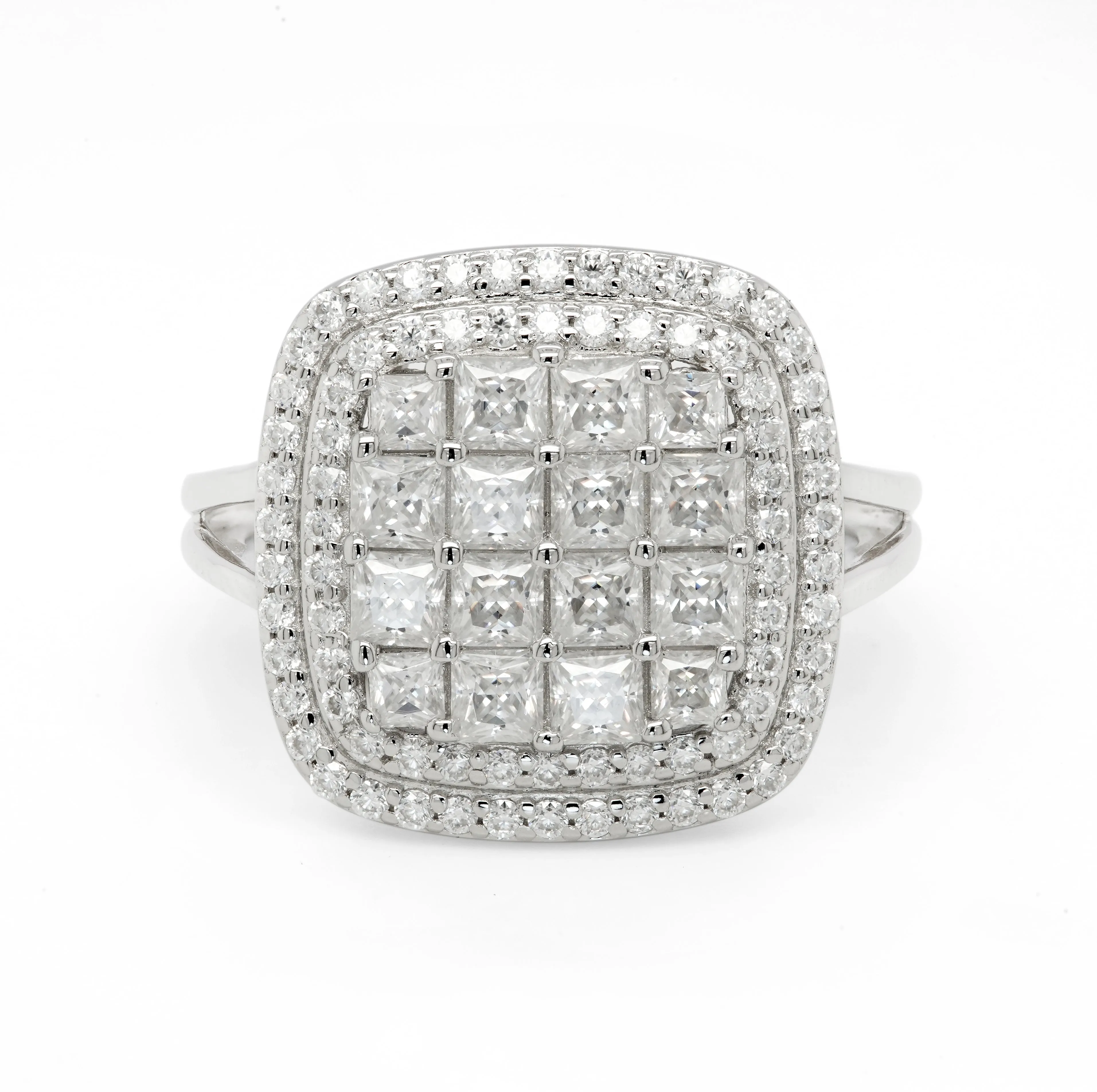 2.57 d.e.w Moissanite Ring