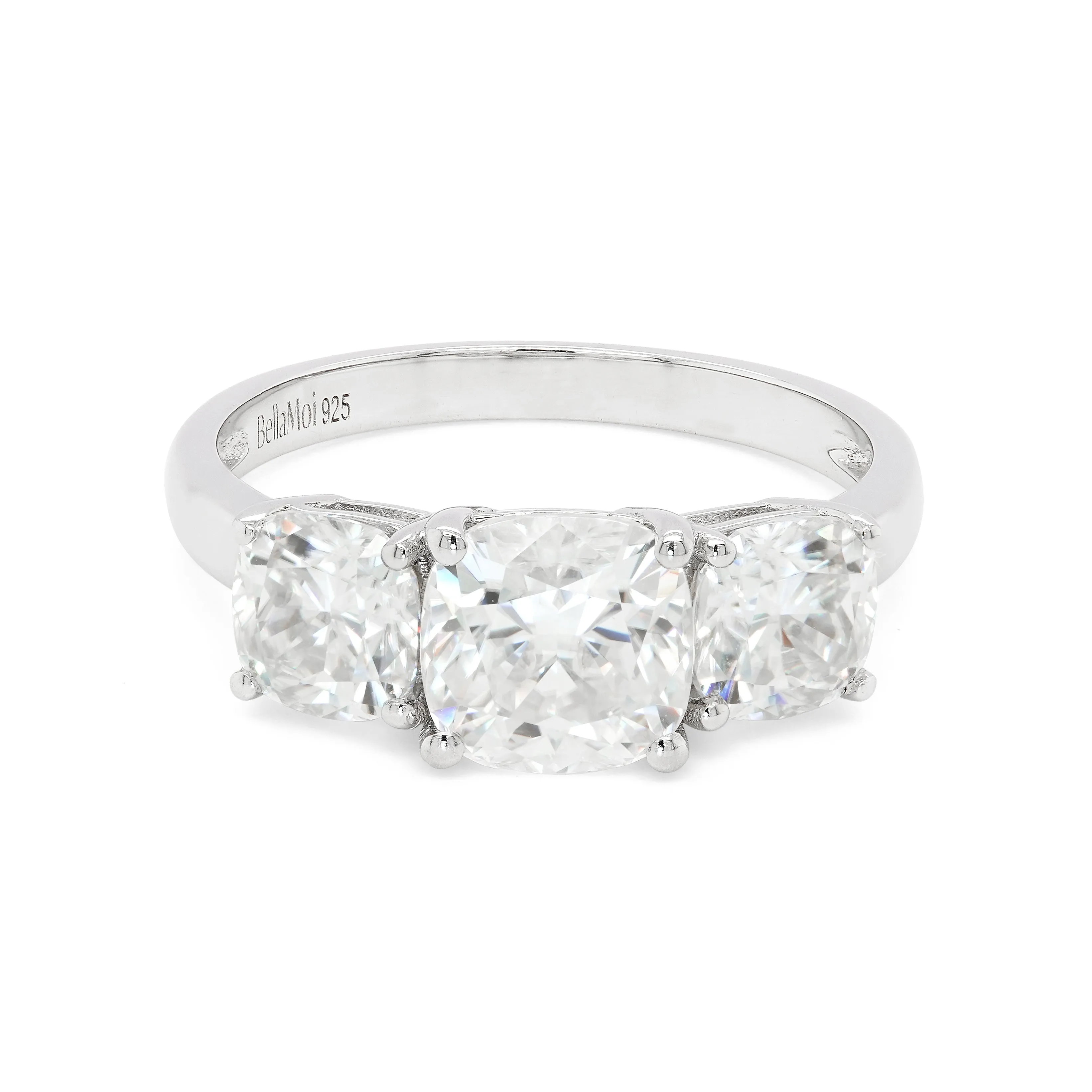 3.20 d.e.w cts Moissanite Ring
