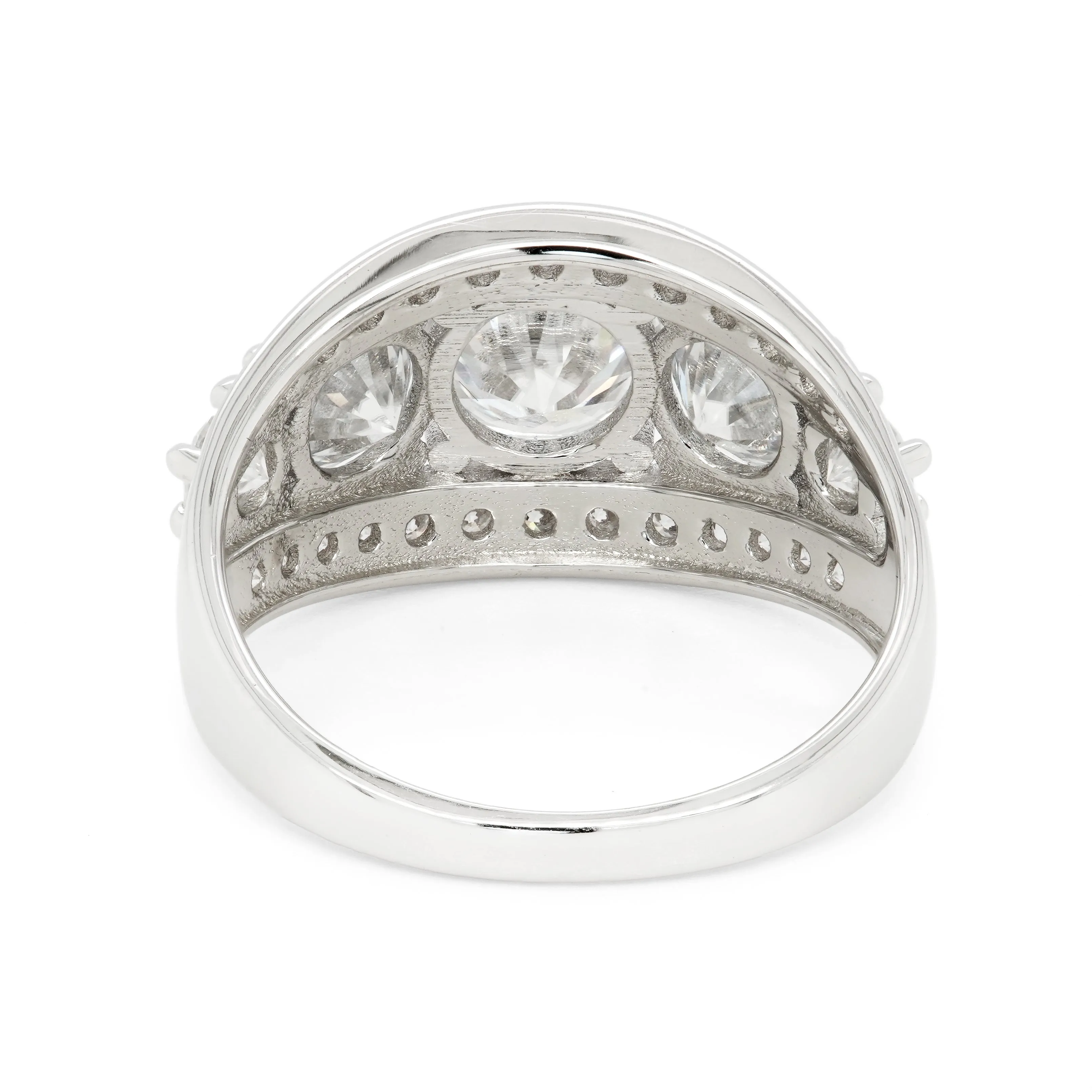3.24 d.e.w cts Moissanite Ring