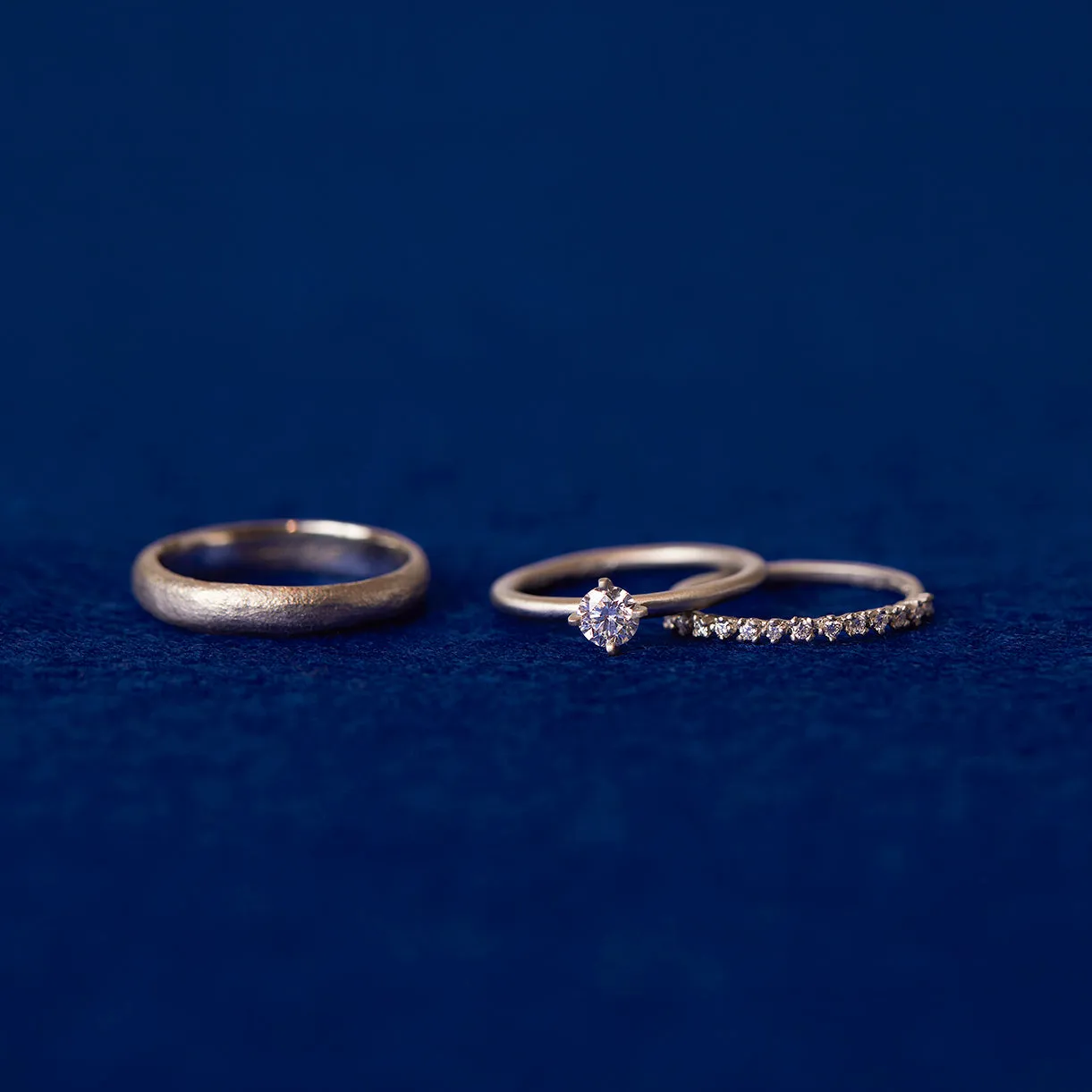 4.5mm White Diamond Noble Ring | R11705W
