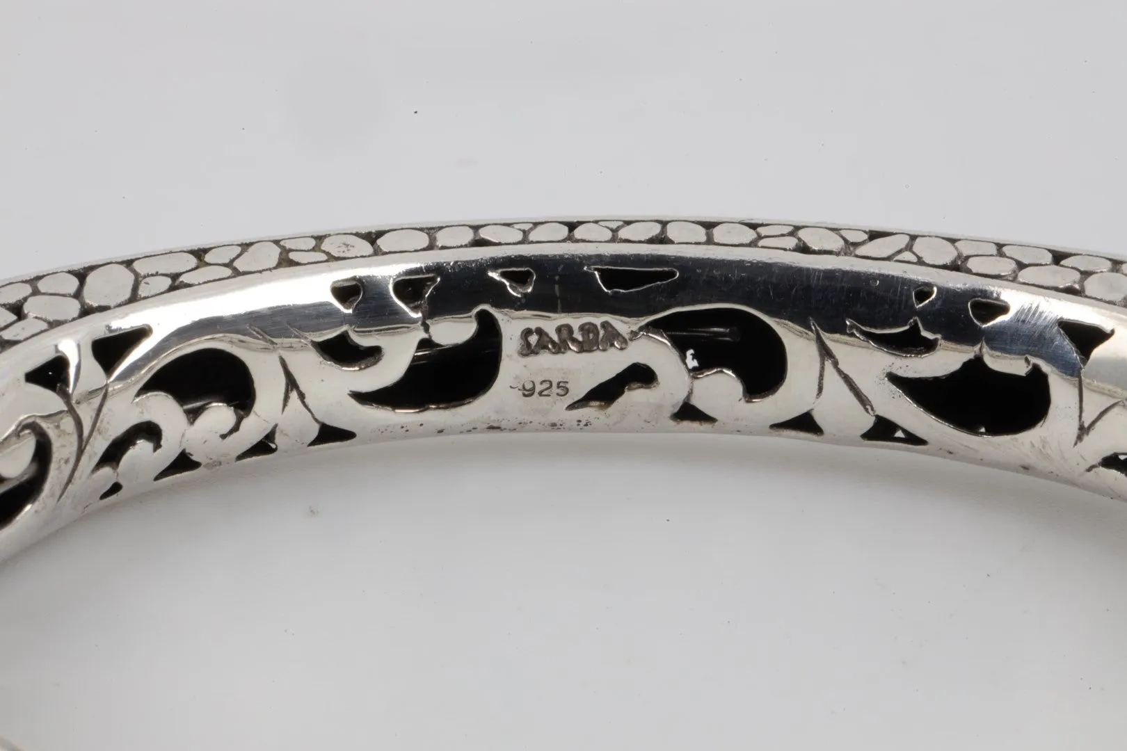6.5" Sarda 925 Silver Square Bangle Bracelet (39.29g.)