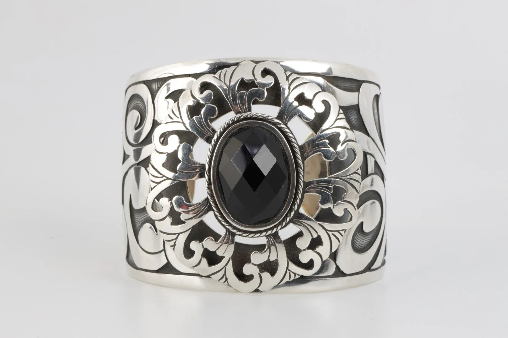 7.5" 925 Silver Black Stone Scroll Design Wide Cuff Bracelet (102.03g.)