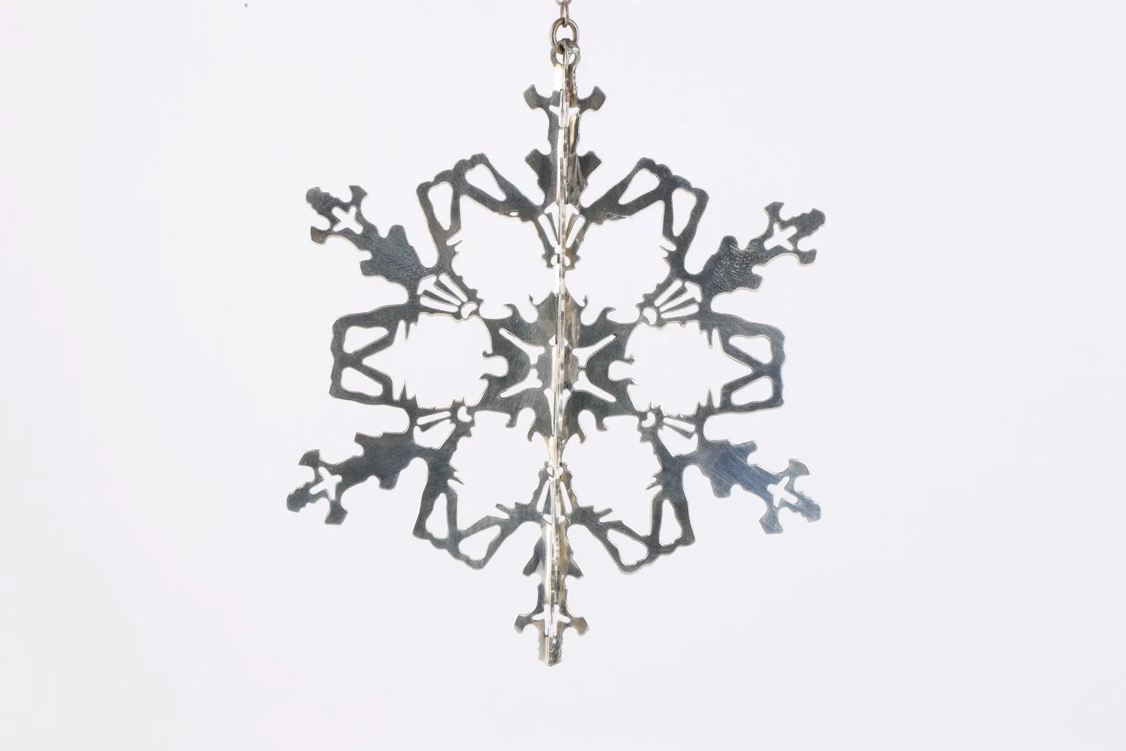 925 Silver Snowflake Ornament (11.18g.)