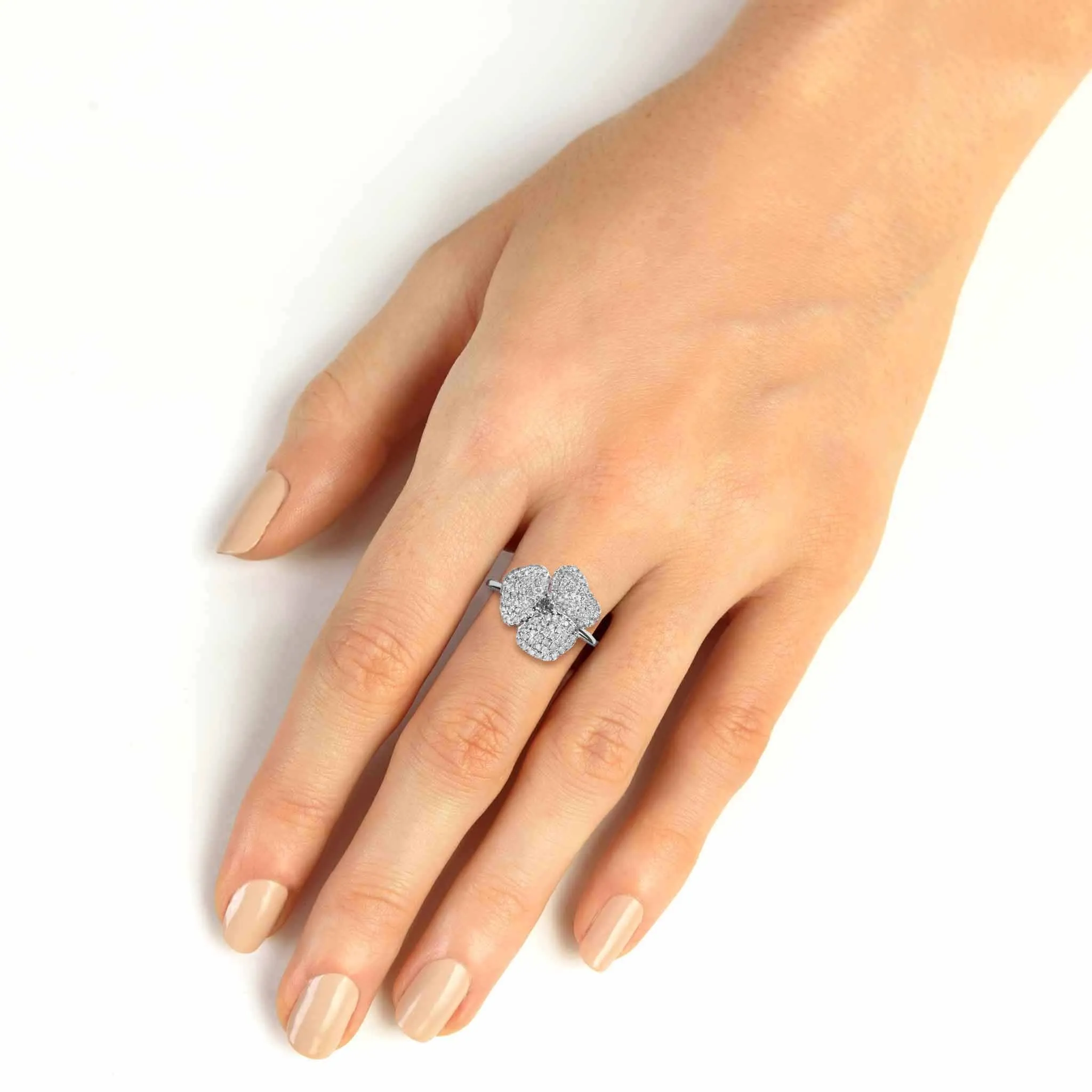Bloom Small Flower White Diamond Ring