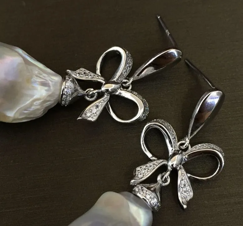 Bowknot Noble Freshwater Pearl Earring