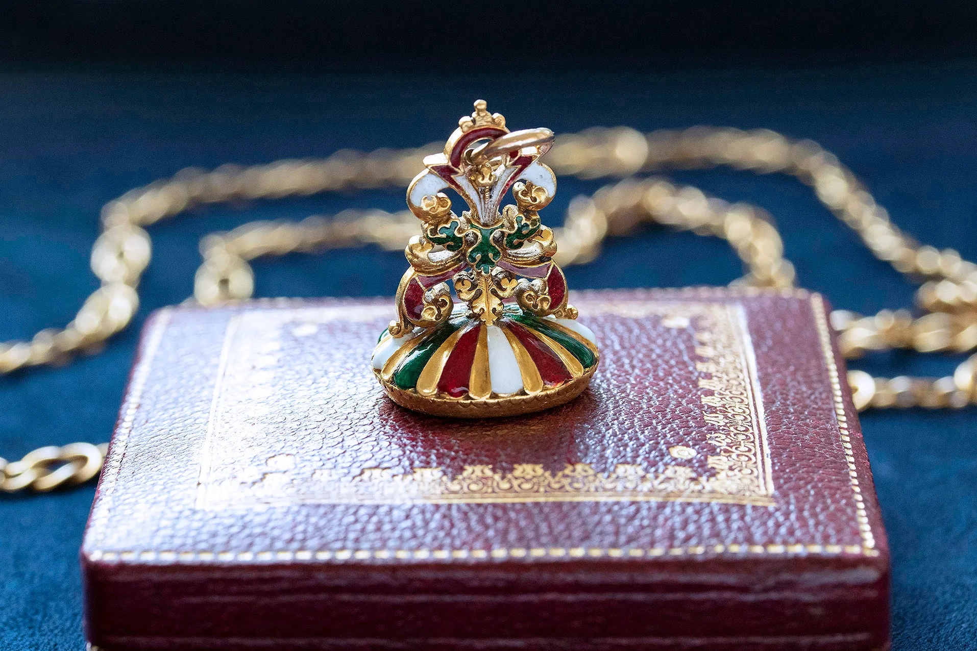 C.1700. Rare Enamel Gold Fob
