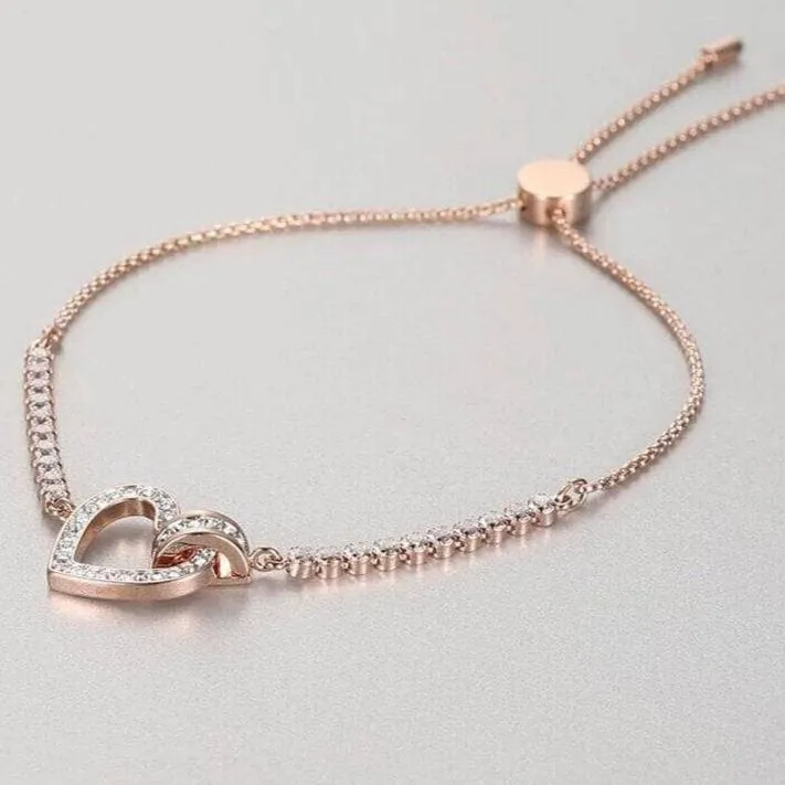 Classic and Romantic Bracelet with Diamond