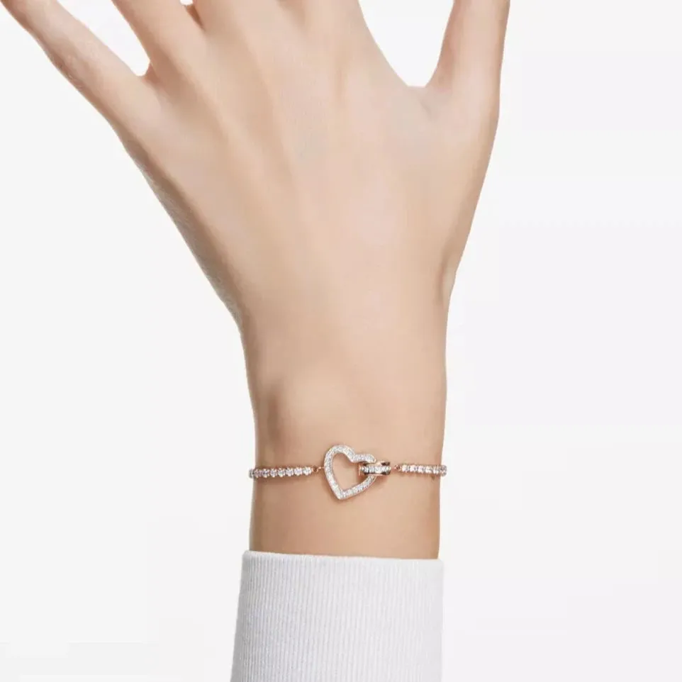 Classic and Romantic Bracelet with Diamond