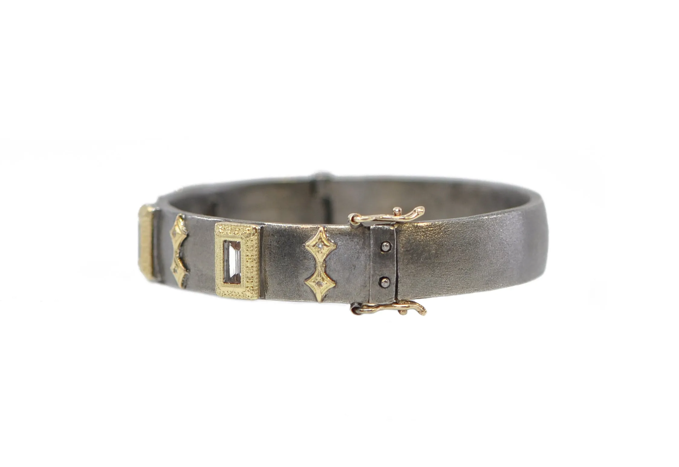 CRIVELLI AND MORGANITE HUGGIE BRACELET