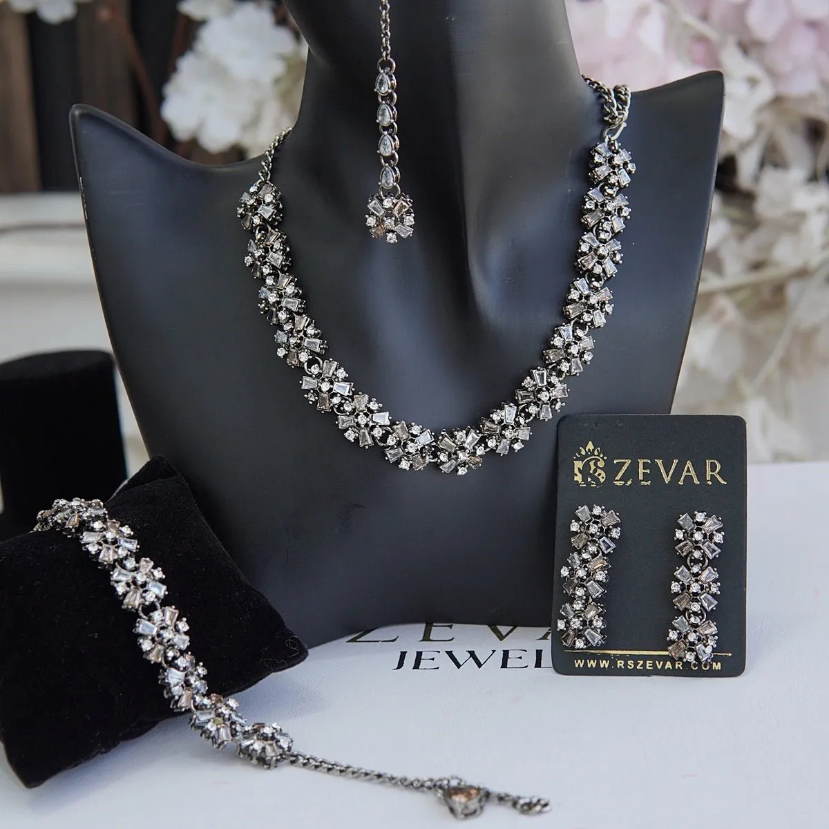 Cubic Zircone Necklace Set With Bracelet