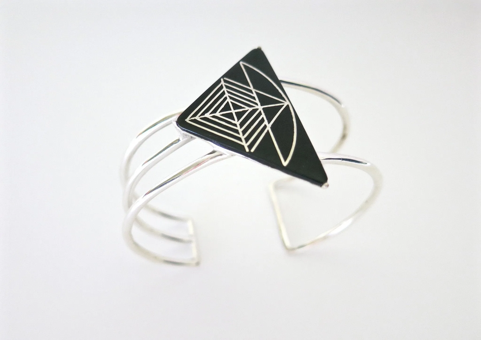 Dramatic triangular Bidri cuff