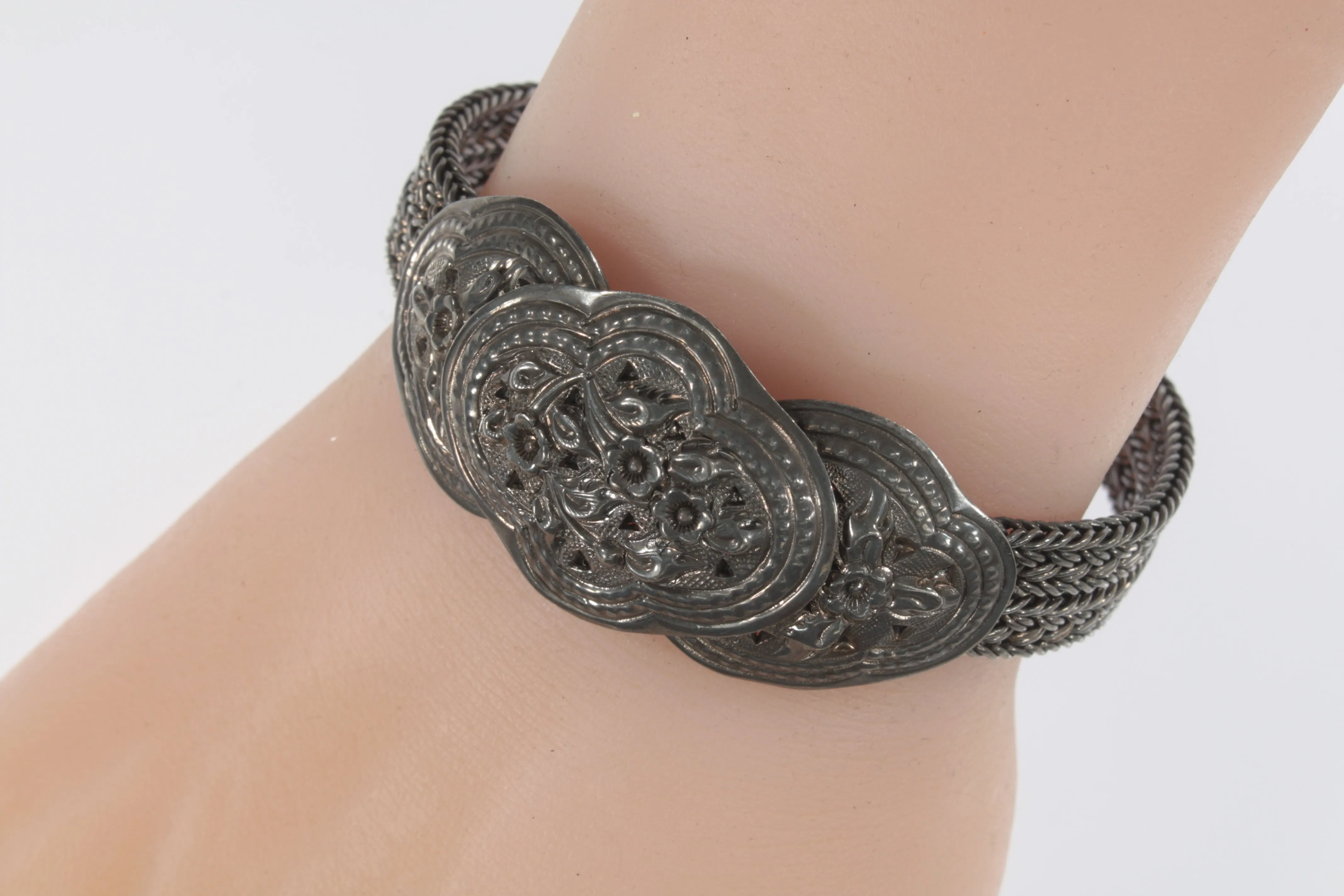 Floral Triple Plate with a Double Wheat Braided Sterling Silver Bracelet!
