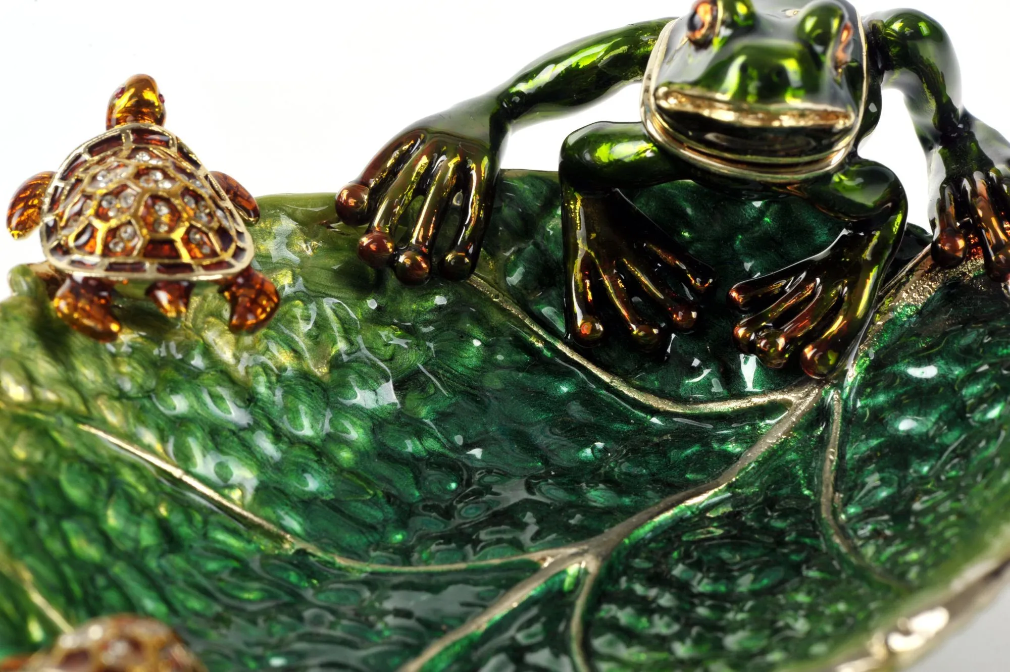 Frog on a Leaf Bowl