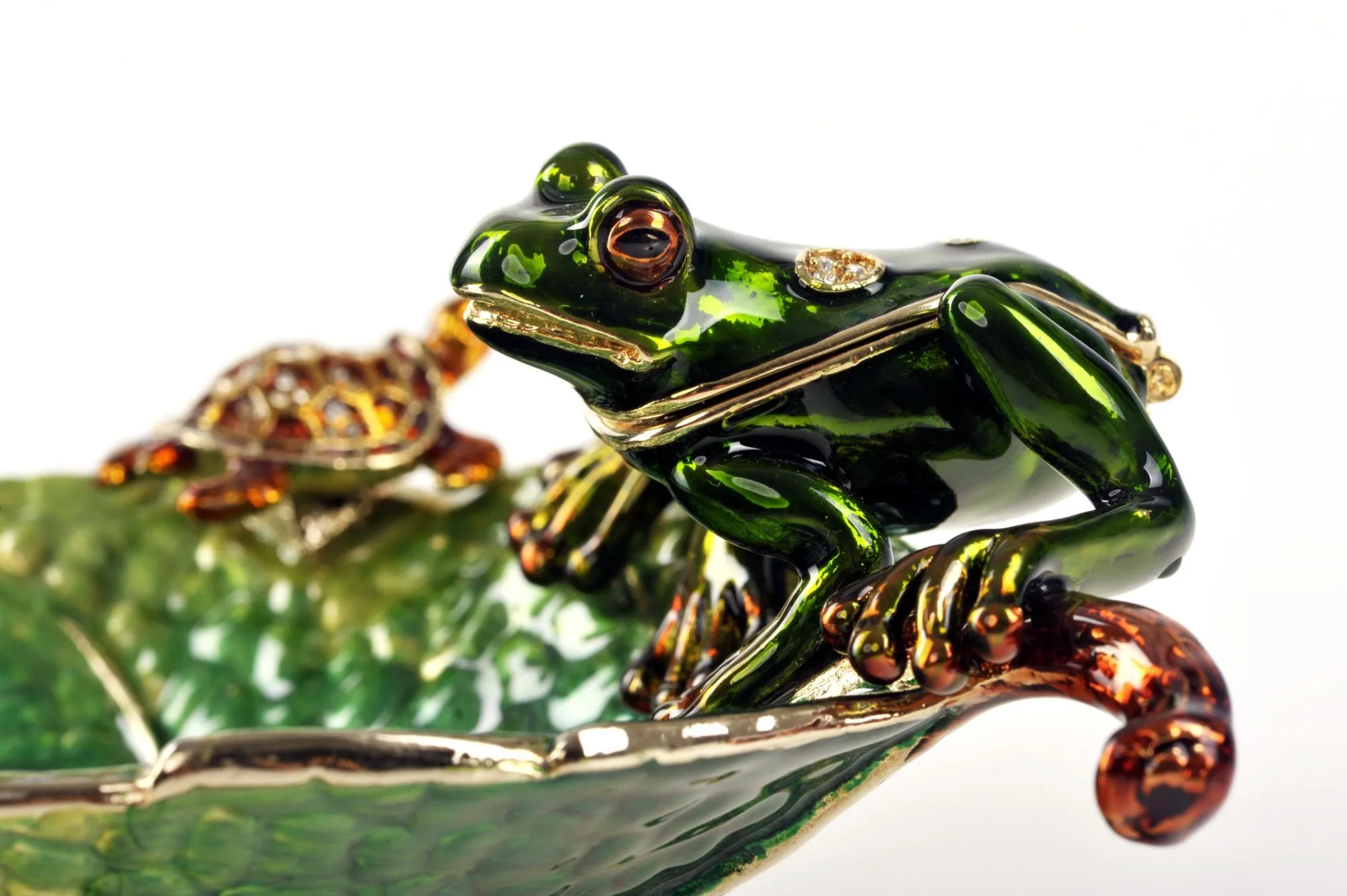 Frog on a Leaf Bowl