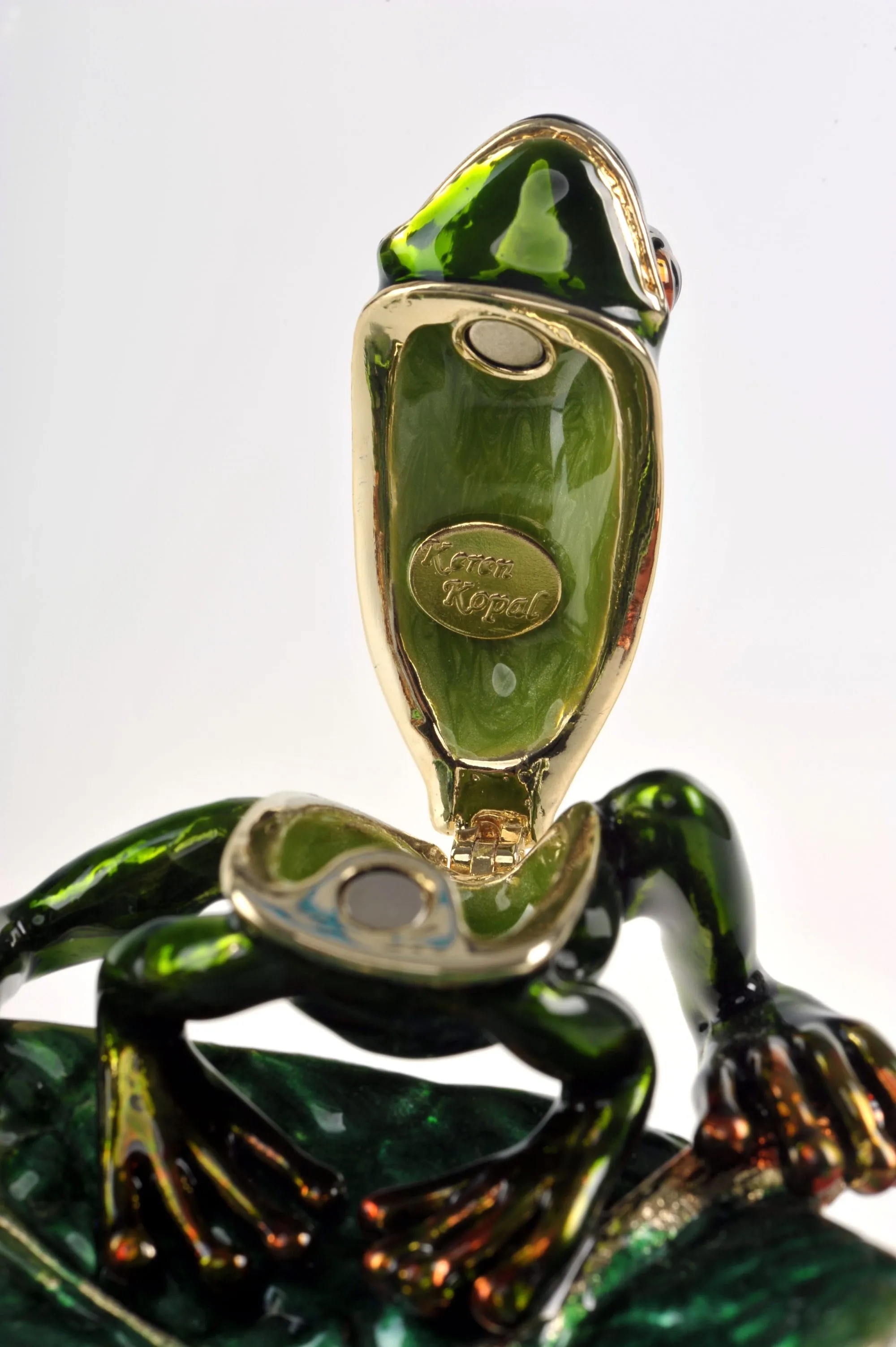 Frog on a Leaf Bowl