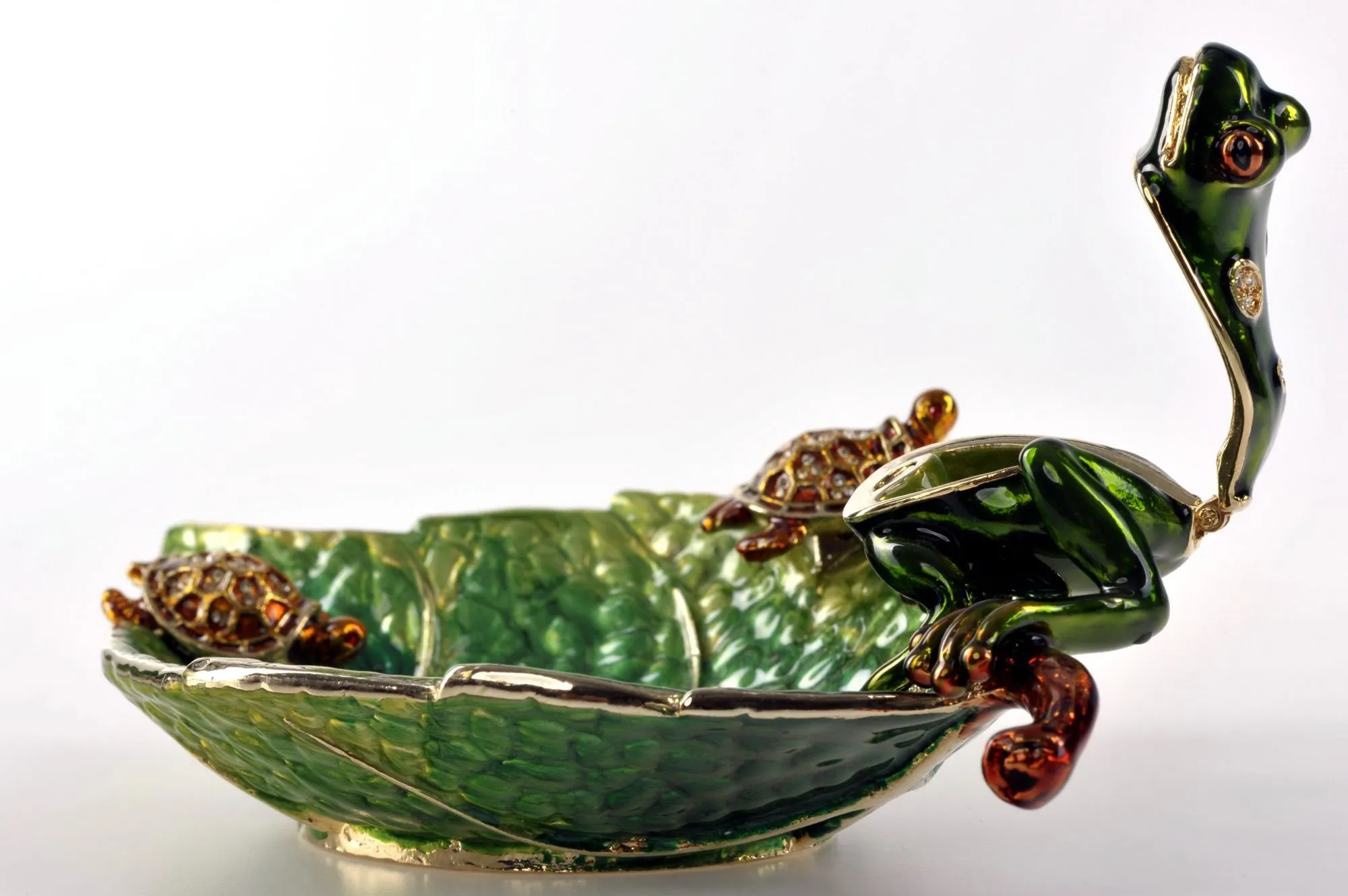 Frog on a Leaf Bowl