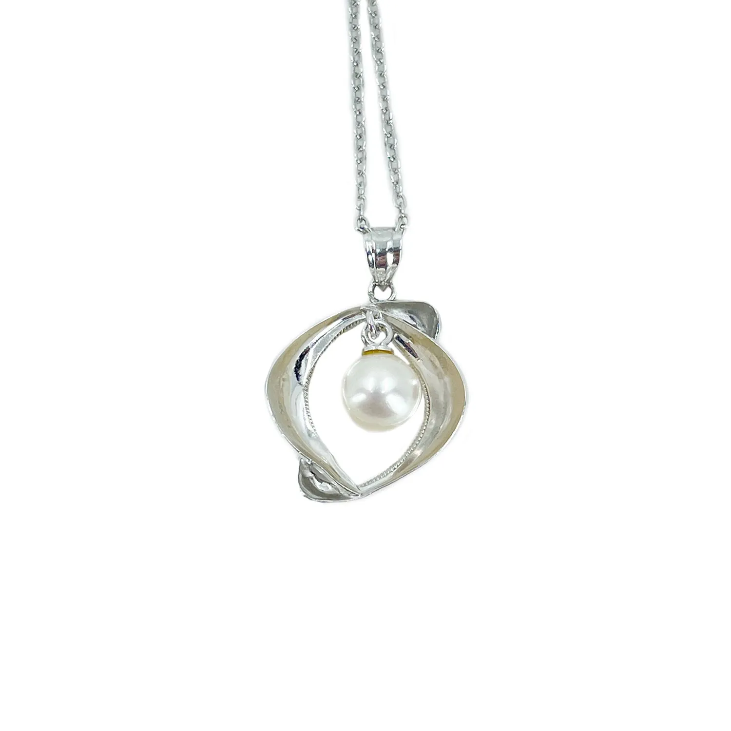 Fukuya Designer Vintage Japanese Saltwater Akoya Pearl Mid Century Necklace- Sterling Silver 16 Inch
