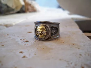 Gold Skull Ring & Diamonds