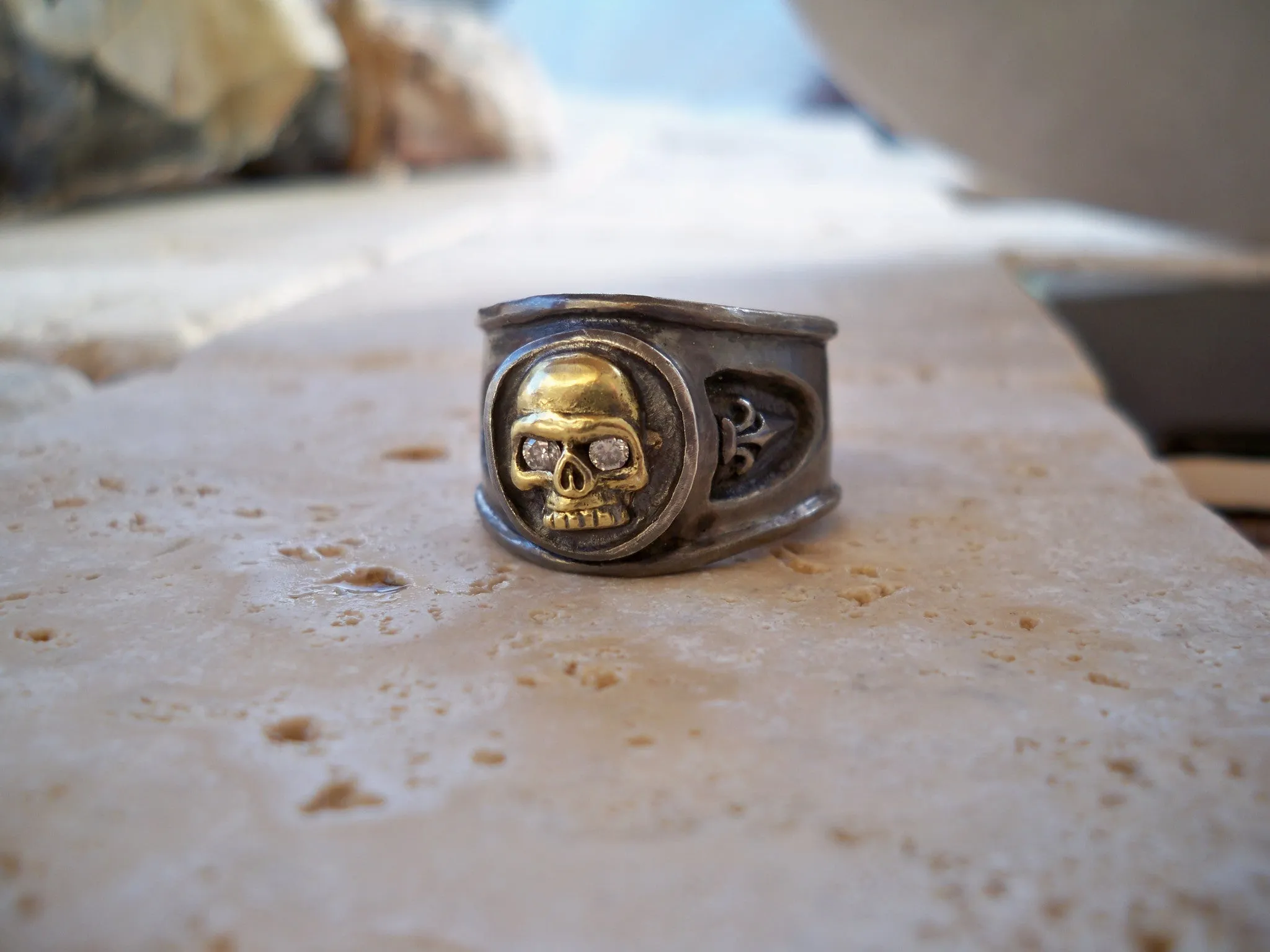 Gold Skull Ring & Diamonds